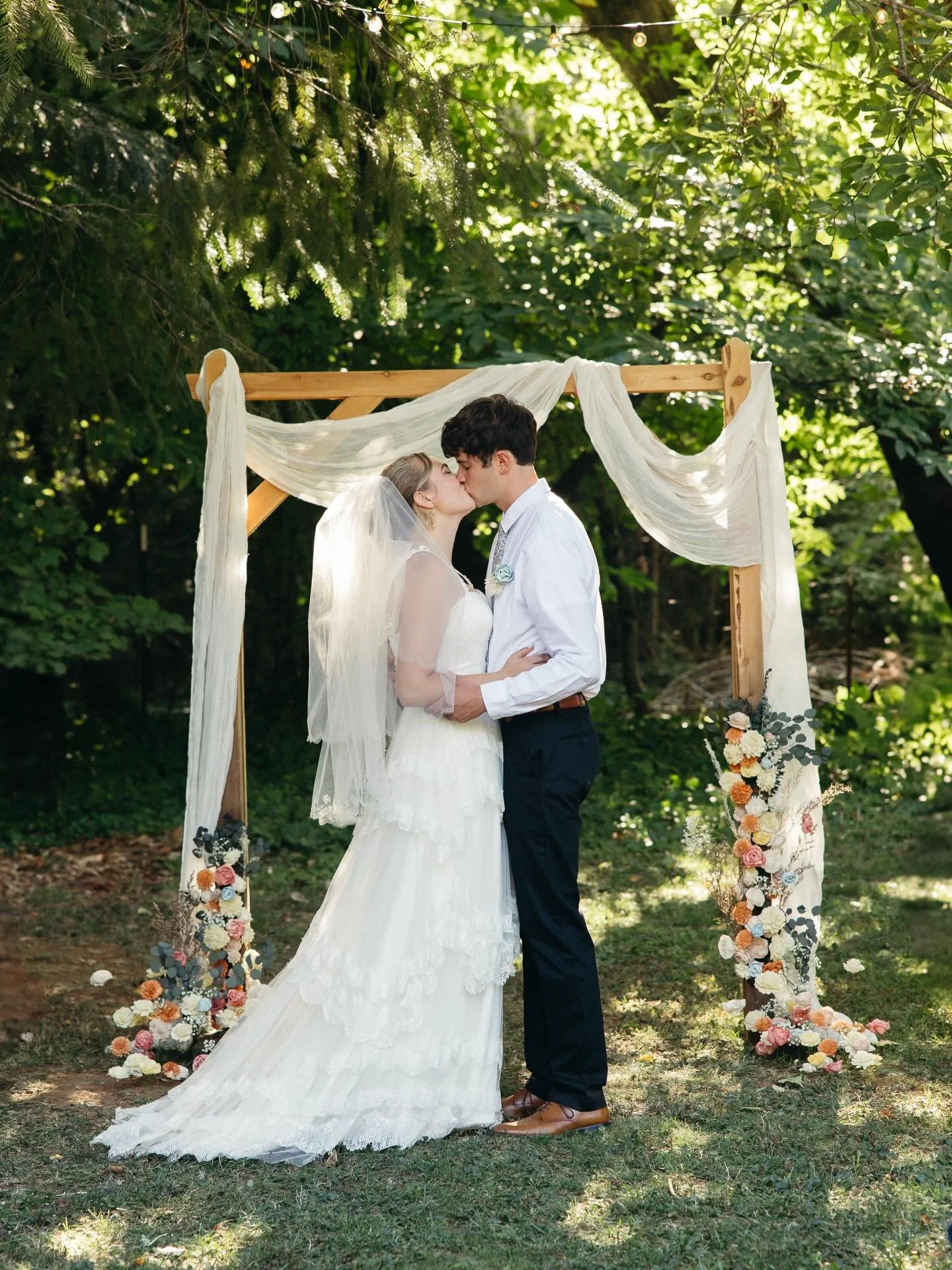Taking a moment to reminisce Eli and Lindsey&rsquo;s beautiful day while feeling grateful for all the love stories we get to capture in 2026. 

#WeddingPhotographer #RealWeddings #WeddingStorytelling #TimelessWeddings #bryangallagherphoto
