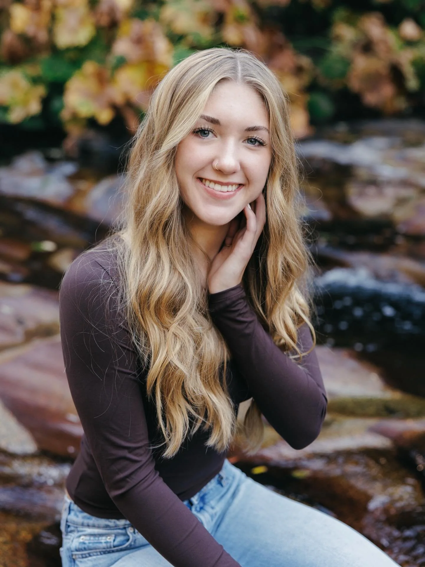 When you grow up somewhere this beautiful,
Your senior photos should reflect it🌲

2027 seniors, your turn is coming 😎

Special thanks to Brooke who made this entire shoot effortless. It was super fun climbing around the waterfalls and shooting in a