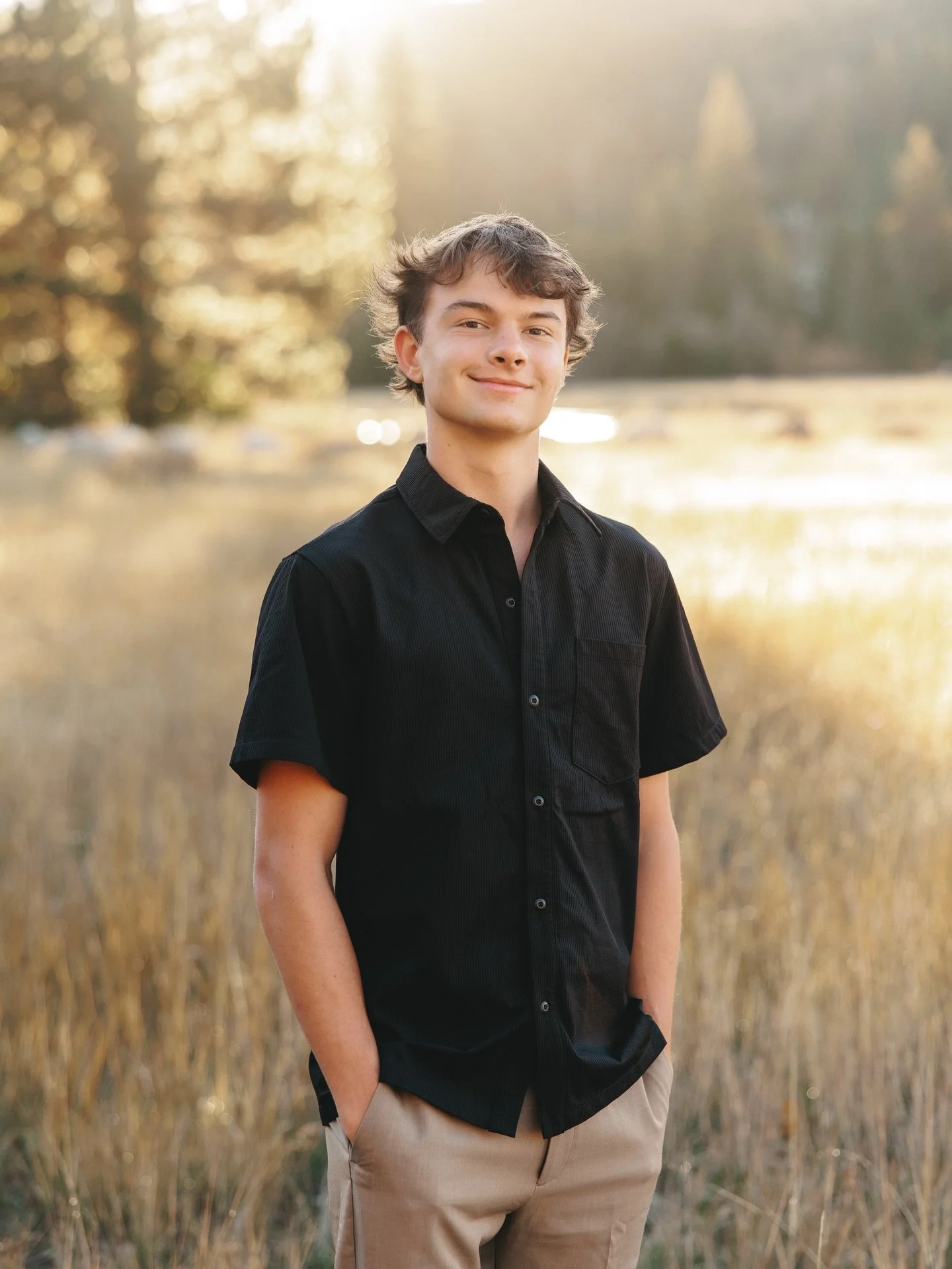 Sunrise senior photos with Brock was the move 📷🌅

#seniorphotos
#classof2026 
#seniorphotographer
#nevadacityseniorphotographer 
#norcalseniorphotographer