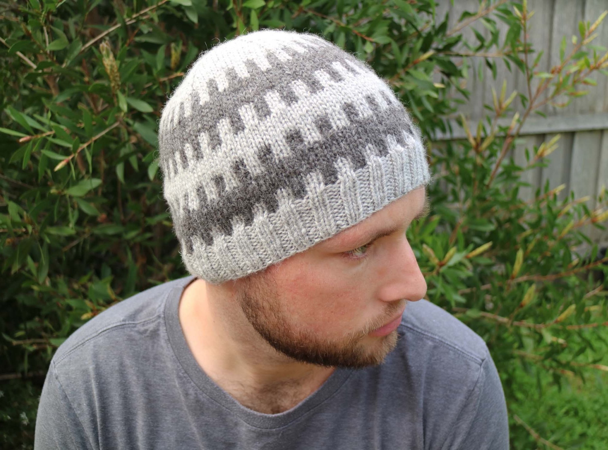 Two colour Cogs beanie in light and dark grey