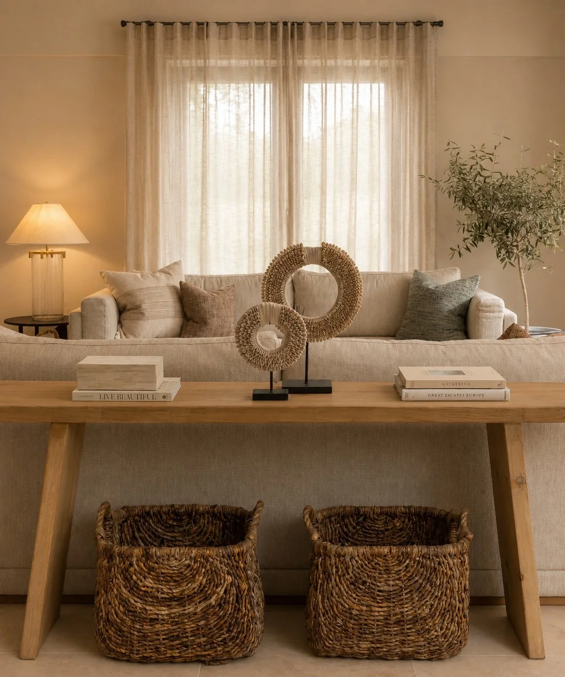villa11livingconsole.jpg