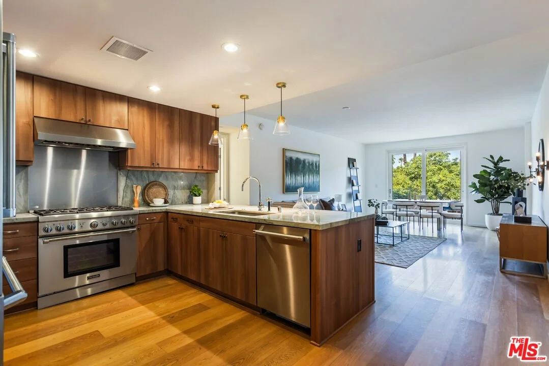 1705 Ocean Ave, Unit 205, Santa Monica, CA 90401 $1,625,000