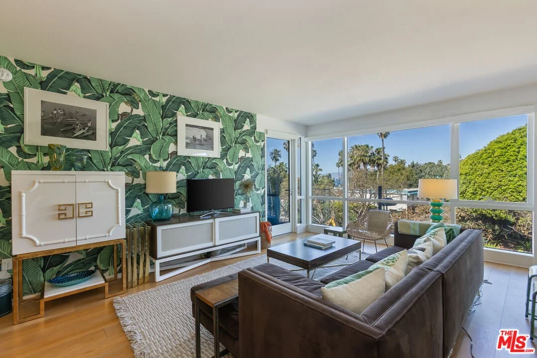 1705 Ocean Ave, Unit 306
Santa Monica, CA 90401
$1,325,000

