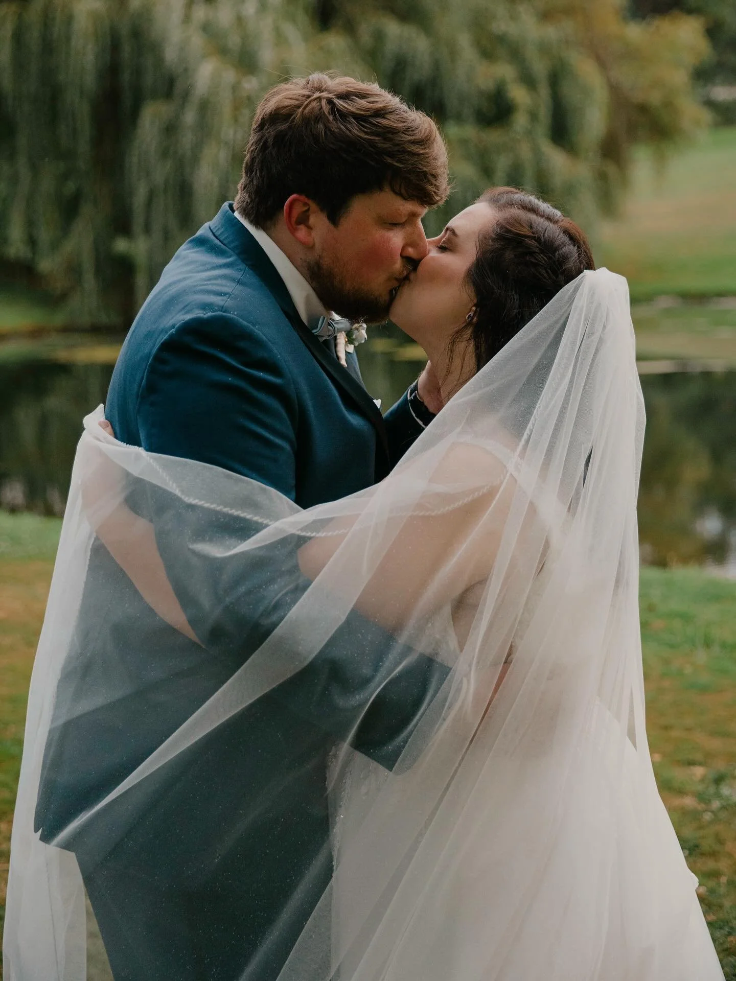 Cheers to the MartinisπΈ!!!
With a last name as cool as theirs, we just know their life together will be full of fun (and good drinks ;) )! What a joy it was to help you find your wedding gown, beautiful! Congratulations you two π
πΈ: @ronnyandren