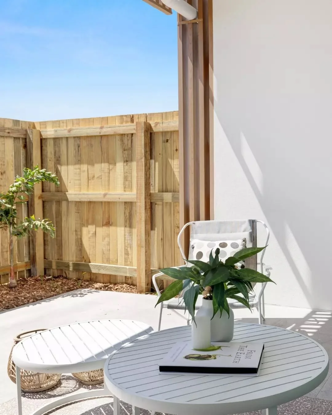 There&rsquo;s more to a home than what&rsquo;s inside.

At Leben Homes Rockhampton SDA, you can enjoy spaces designed for everyday living, relaxation and connection &ndash; from the hydrotherapy pool and outdoor areas to comfortable, light-filled sha