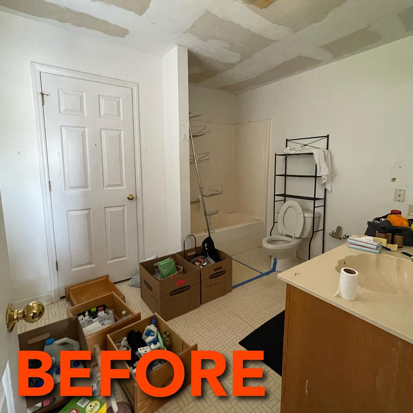 Bathroom demo! Swipe ➡️

Check out this transformation!

#beforeandafter #demo #outwiththeold #renovation #transformation #bathroom
