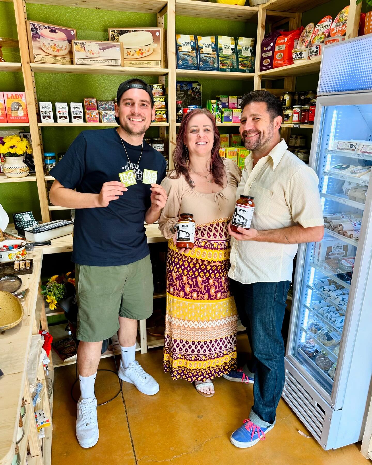 🚨 NORTH PARK IM HOOOOOME!! 🚨 

Family!! You can now shop all of our sauces at @tablespoonshop! 👨&zwj;🍳🍾

Our friends Logan and Gary who own @collinsandcoupe have just opened their latest project @tablespoonshop right next door at 2878 El Cajon B