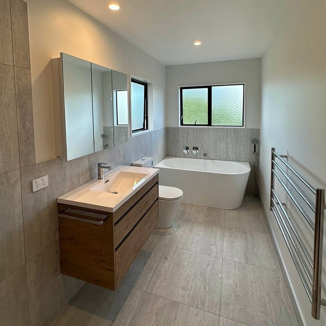 A couple of bathroom renovations completed lately for @precisionbathroomsnz 
⠀⠀⠀⠀⠀⠀⠀⠀⠀
#WilliamsPlumbing #PlumbingServices #AucklandPlumber #PlumbingNZ #AucklandMaintenance #NZPlumbing #LocalPlumber #AucklandHomes #PlumbingExperts #bathroomrenovation