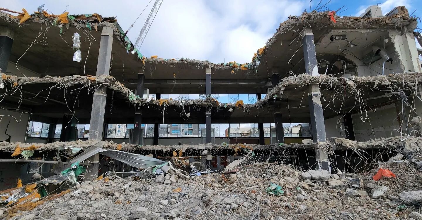 Day 987 dancing on its last legs. For last few Sundays I have sneaking into a building slowly being levelled to the ground , today I think it be the last time to dance in this space.