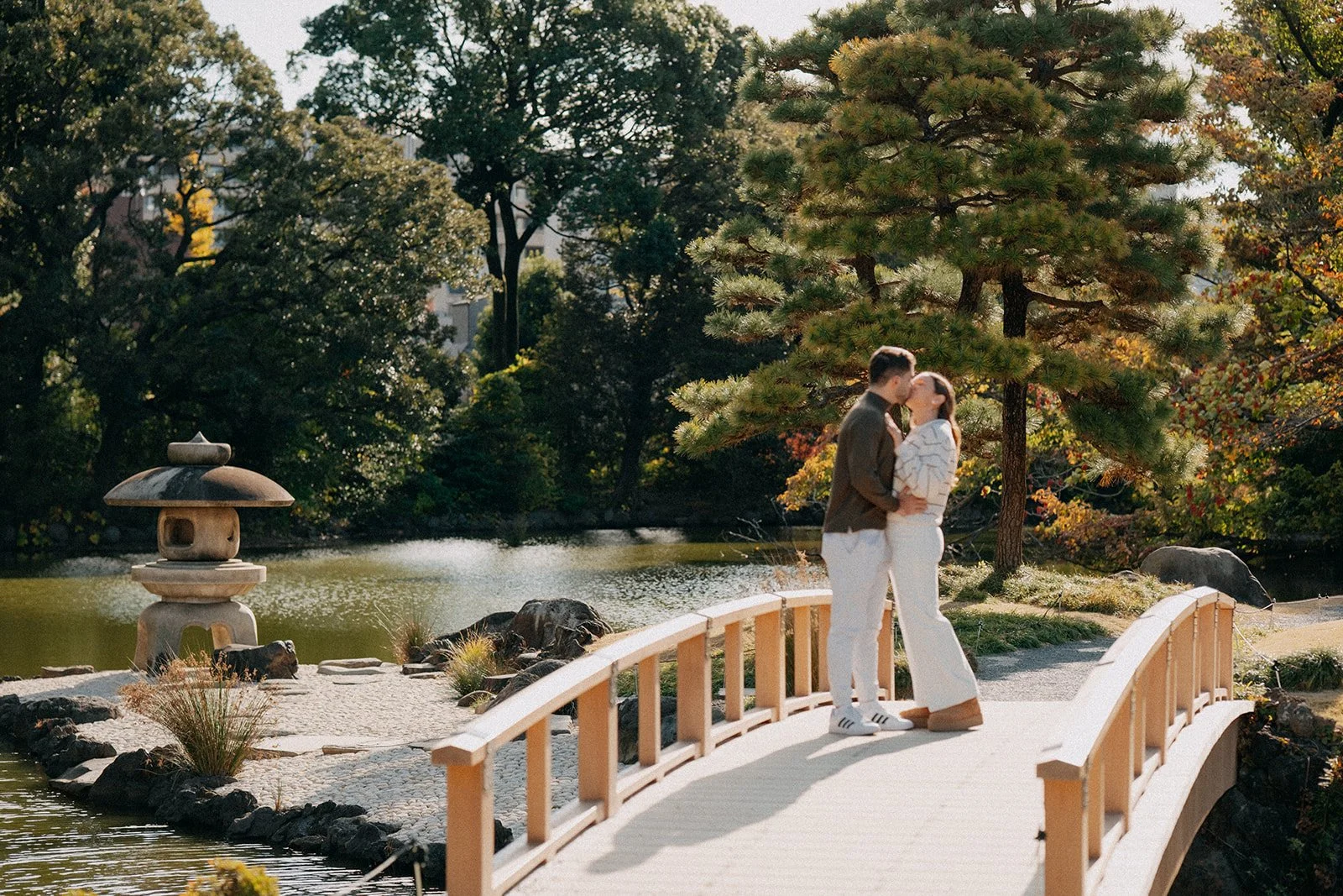 A Fall Proposal in Shinjuku Gyoen: Captured in Photo and Video