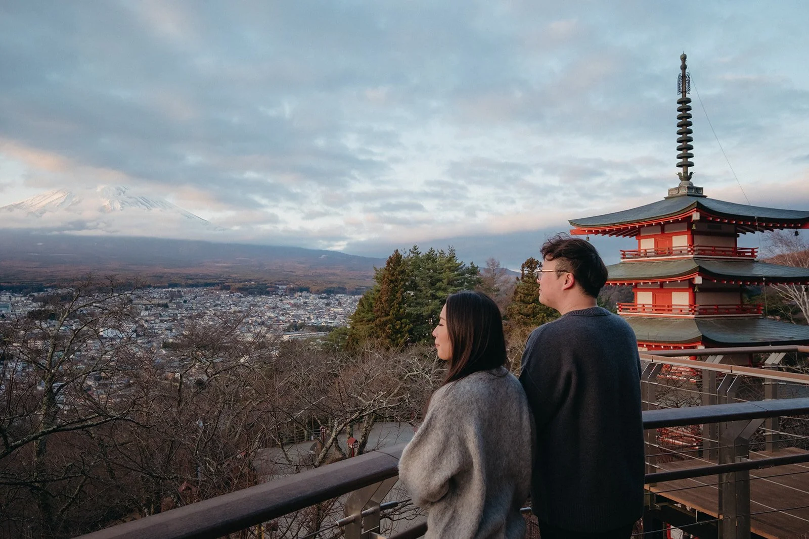 Mount Fuji Sightseeing Turned Surprise Proposal: Alan and Joanne’s Story