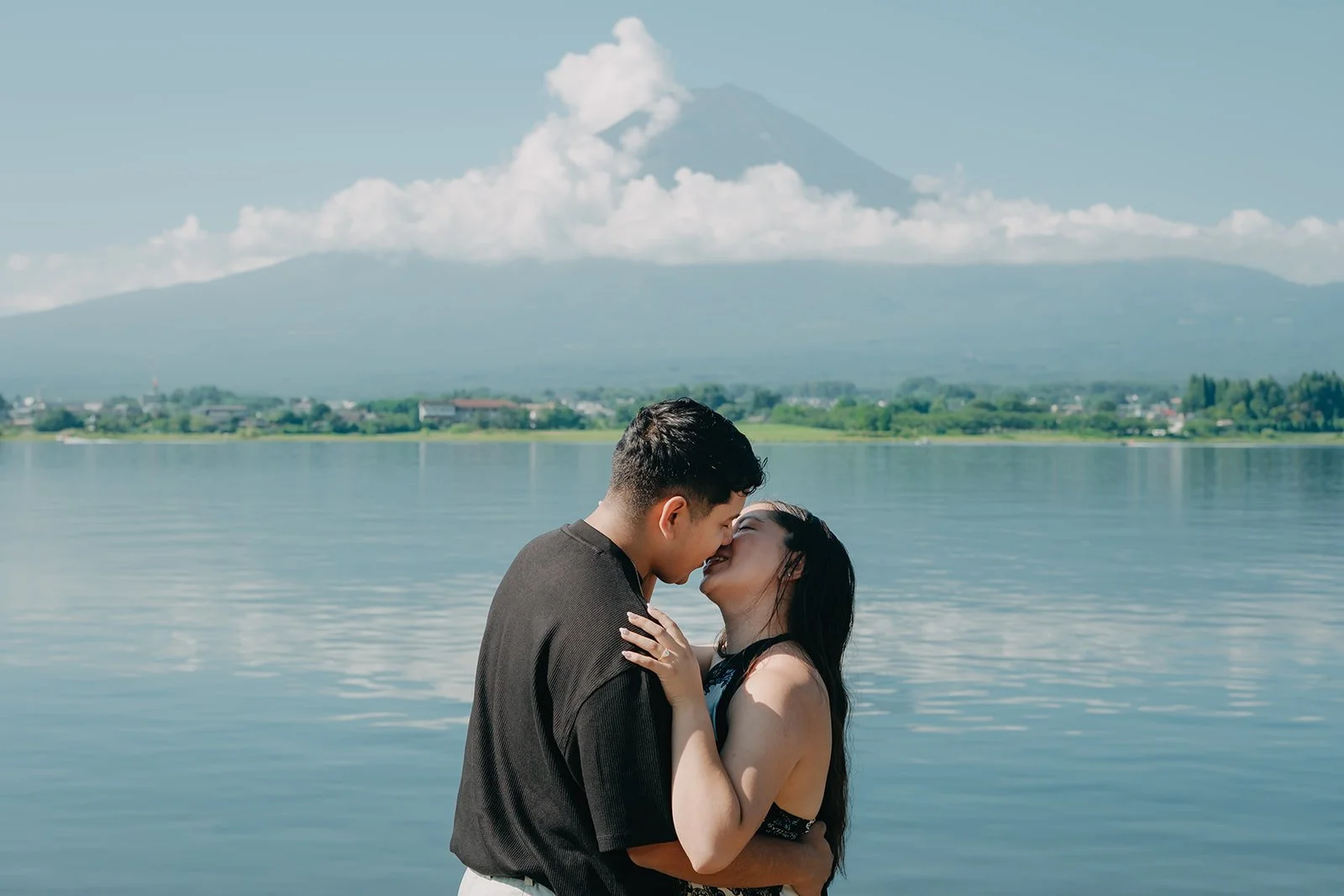 Geraldine &amp; Isai Story: A Sunrise Lake Proposal in Nagasaki Park