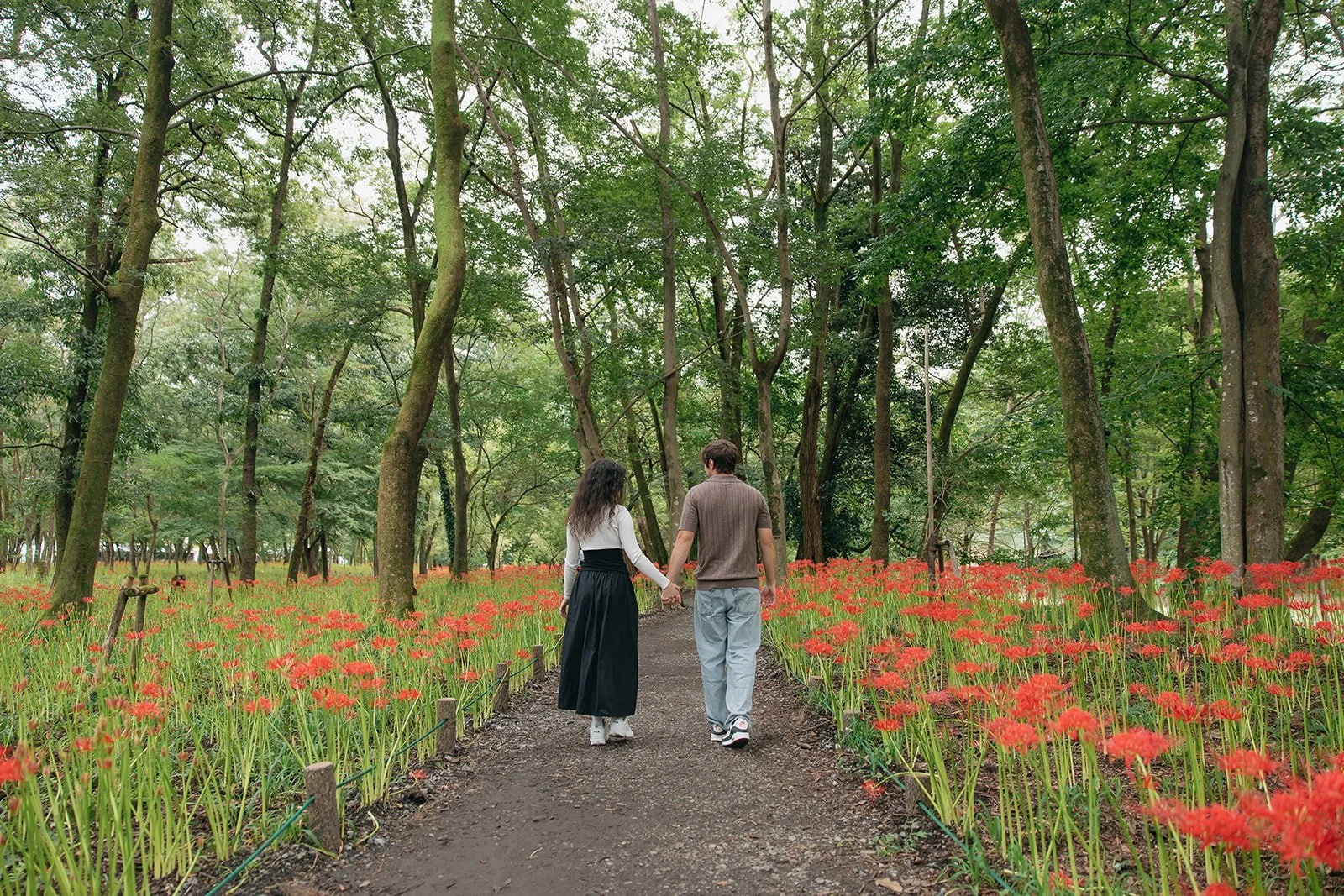 engaged couple in Kinchakuda Park Japan