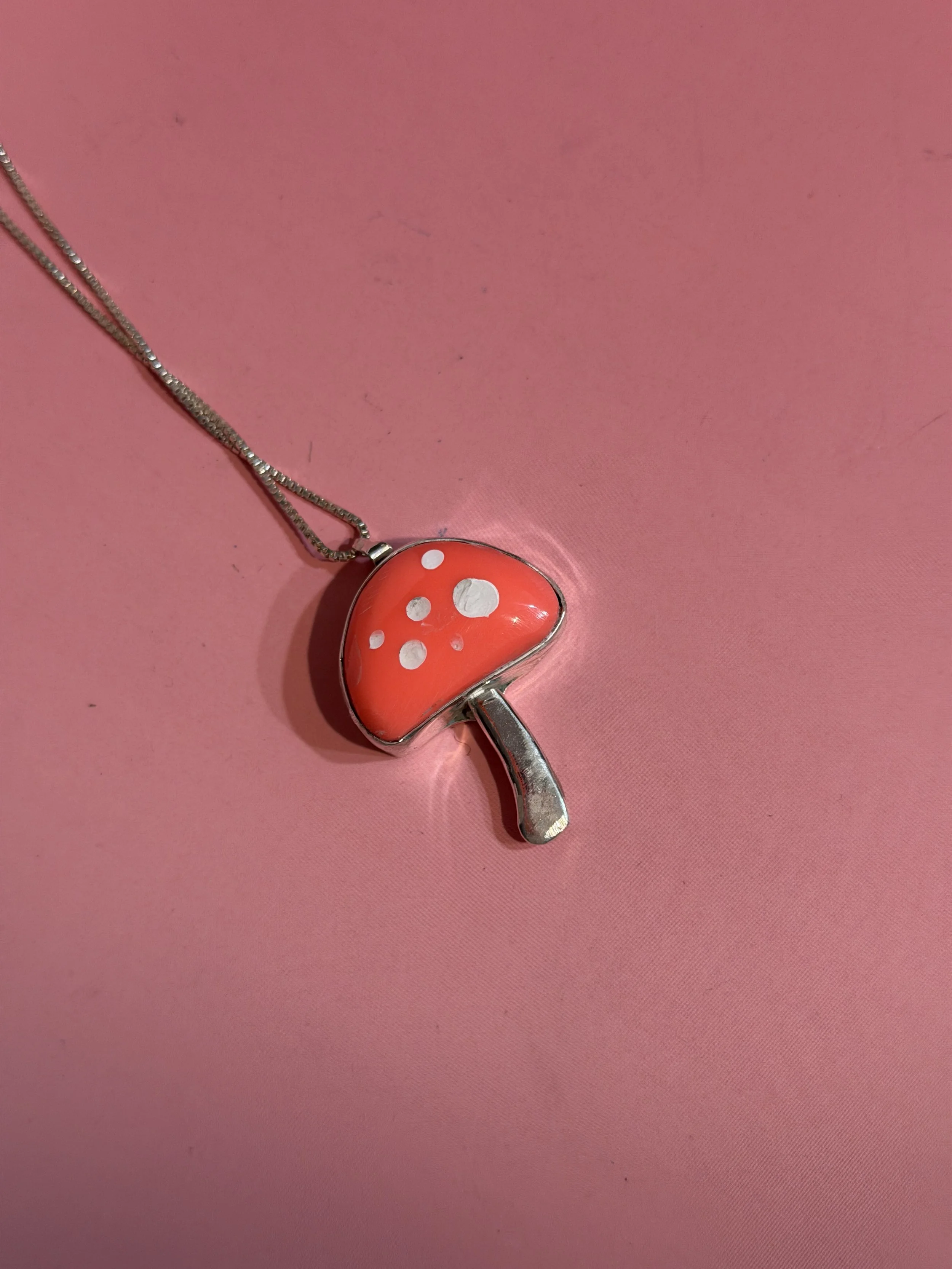 BILLIARD BALL MUSHROOM NECKLACE
