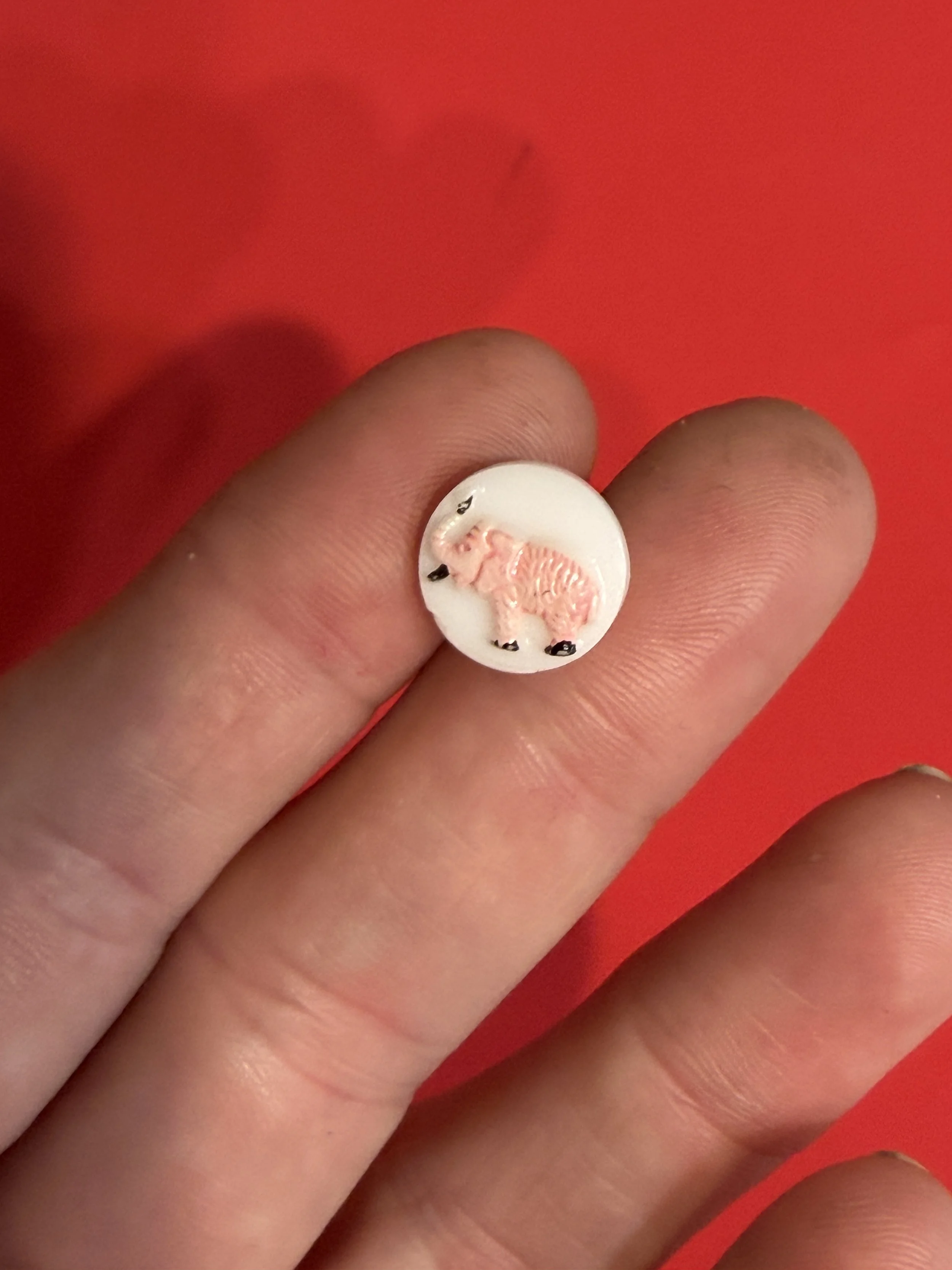 ELEPHANT VINTAGE GLASS BUTTON - Ring or Necklace )