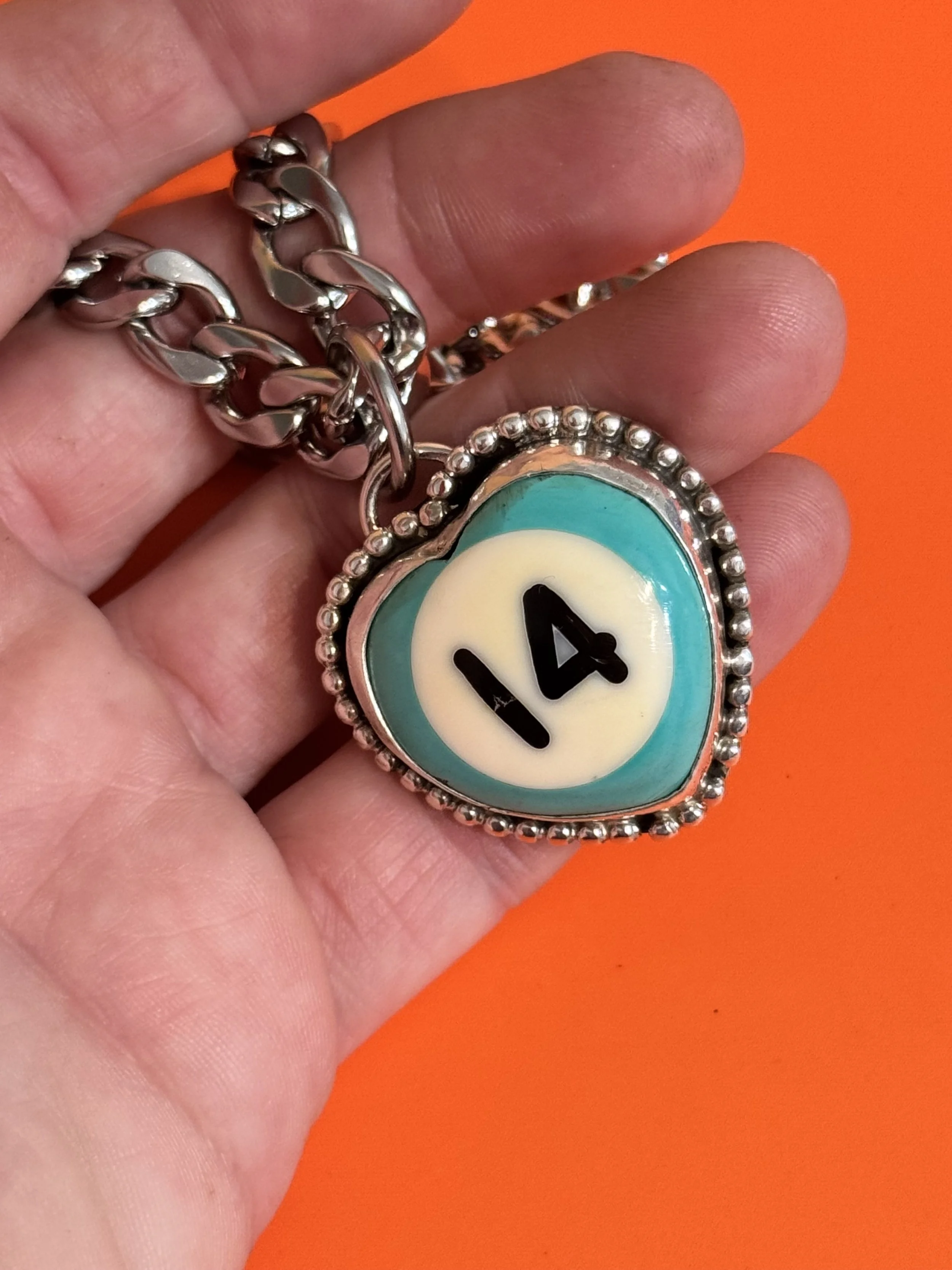 VINTAGE RARE TURQUOISE 14 BILLIARD BALL NECKLACE