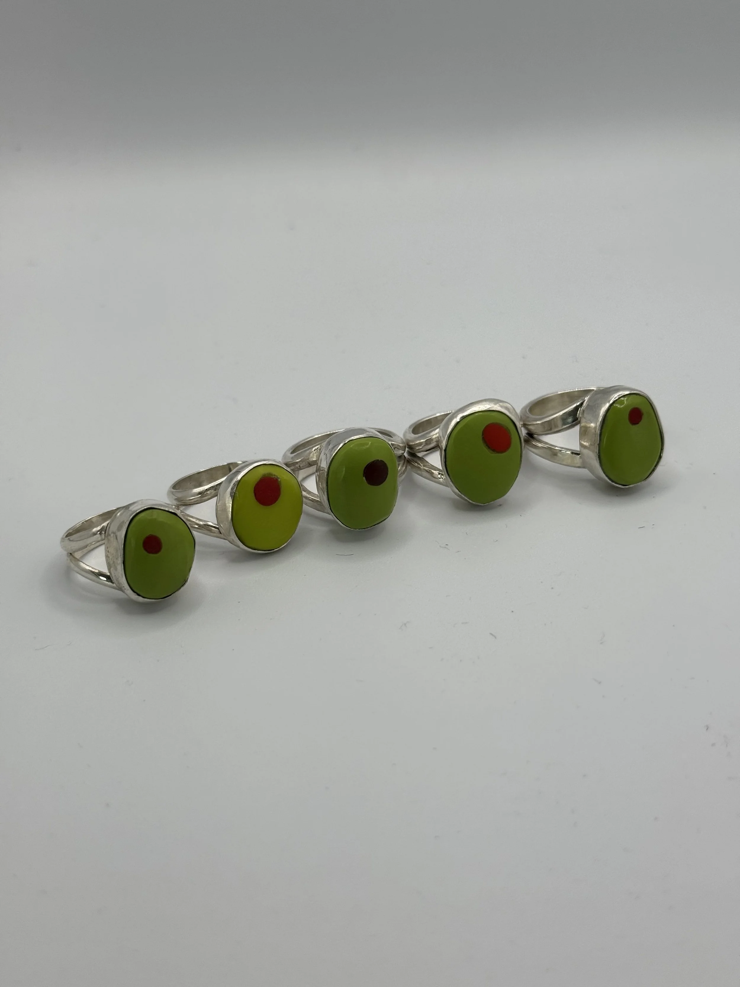 BILLIARD SCRAP OLIVE RING - SPLIT SHANK BAND