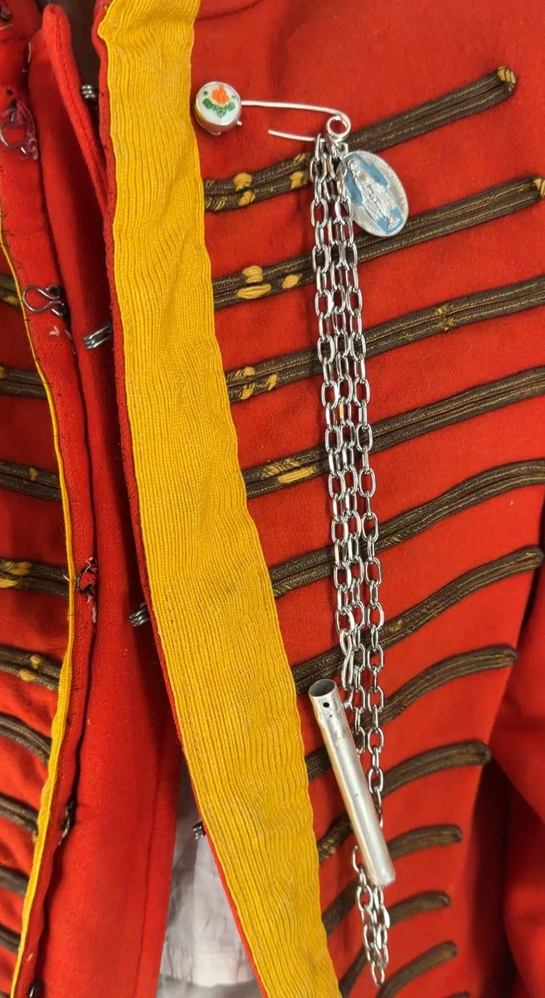 CHATELAIN CHAIN WITH PIN AND STERLING SILVER CIGARETTE HOLDER