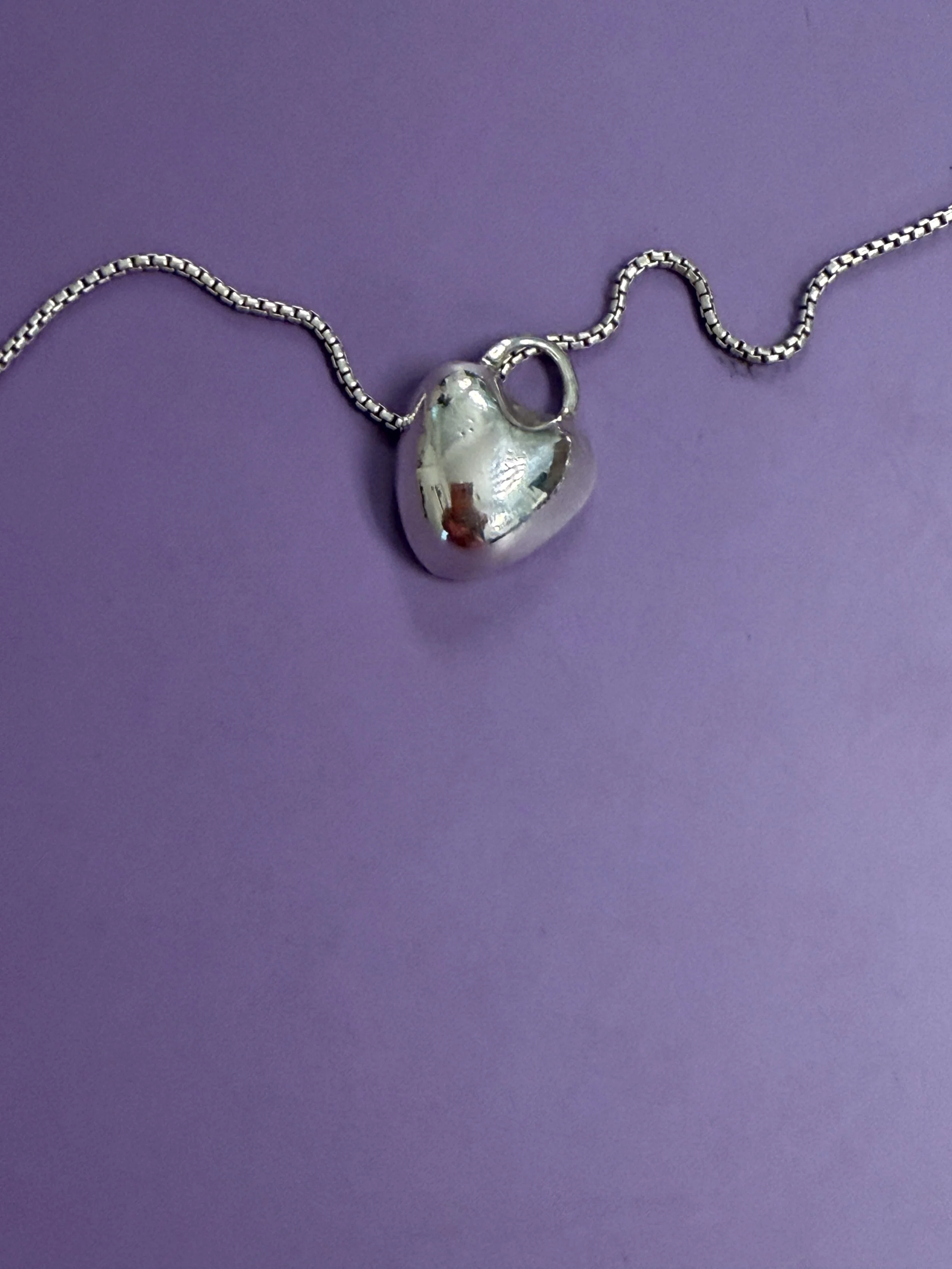 CAST PUFFY SILVER HEART NECKLACE