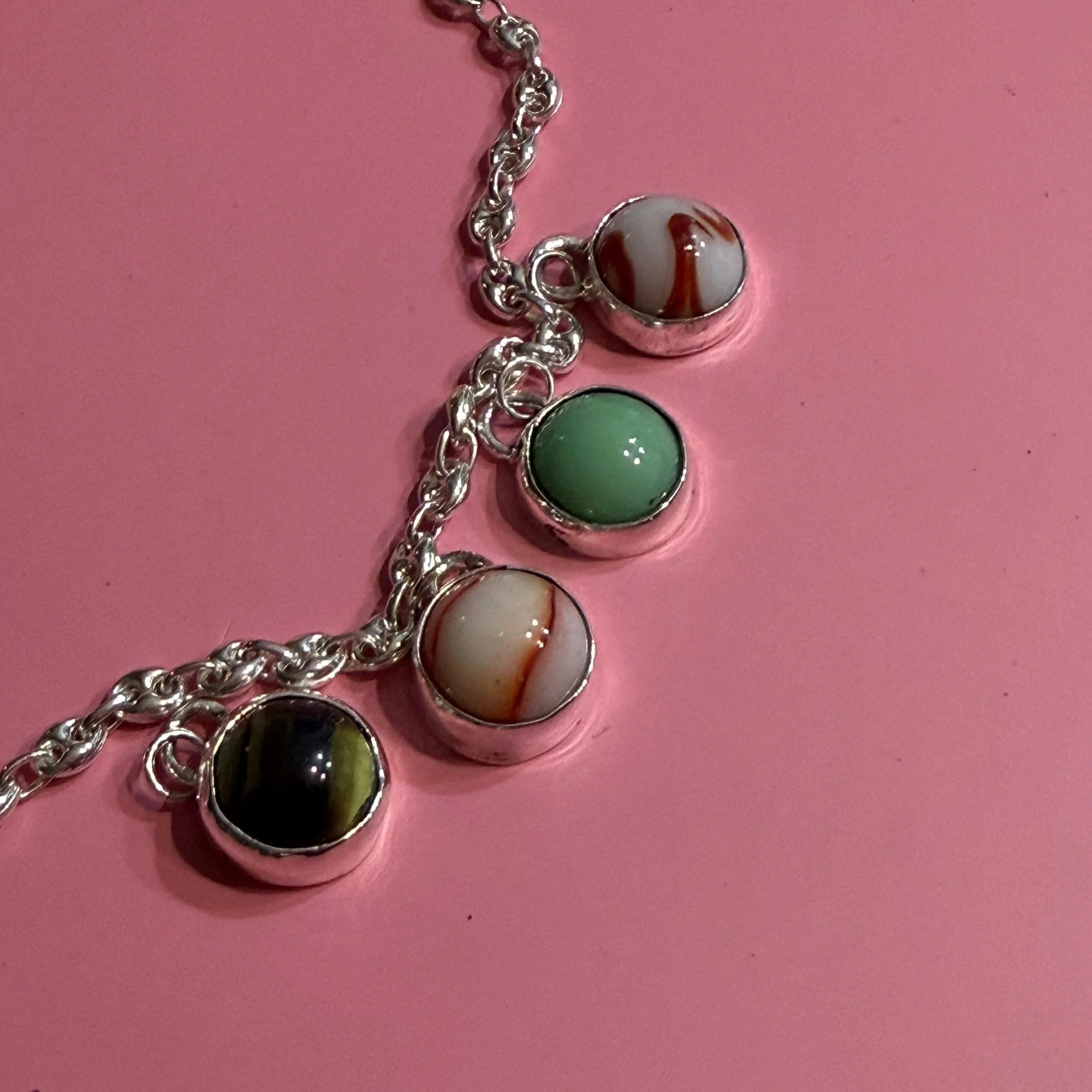 VINTAGE GLASS MARBLE PENDANT NECKLACE