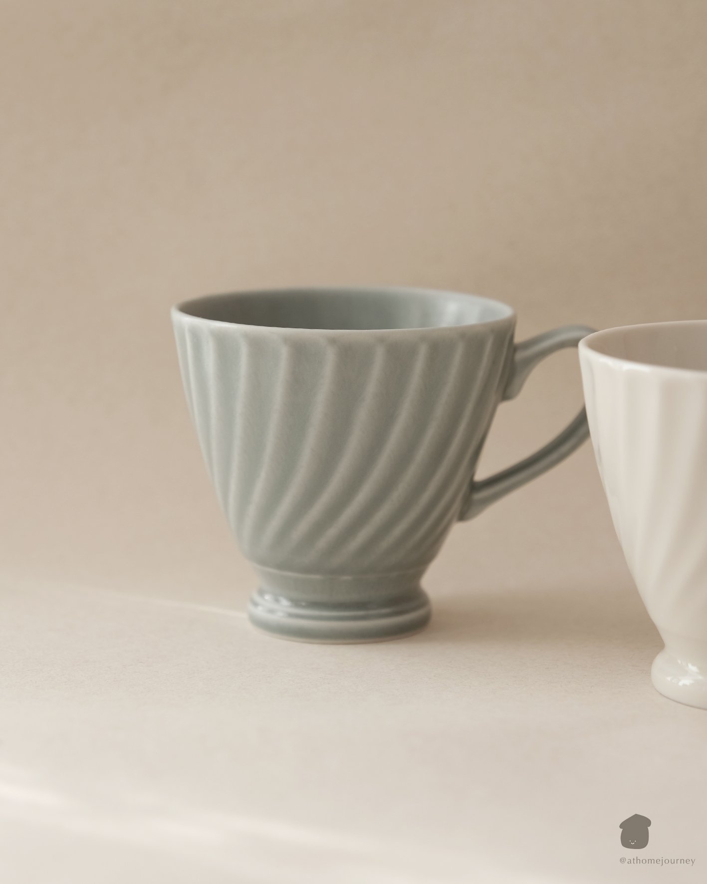 aps_AHJ_twinkle mug-white2 .jpg