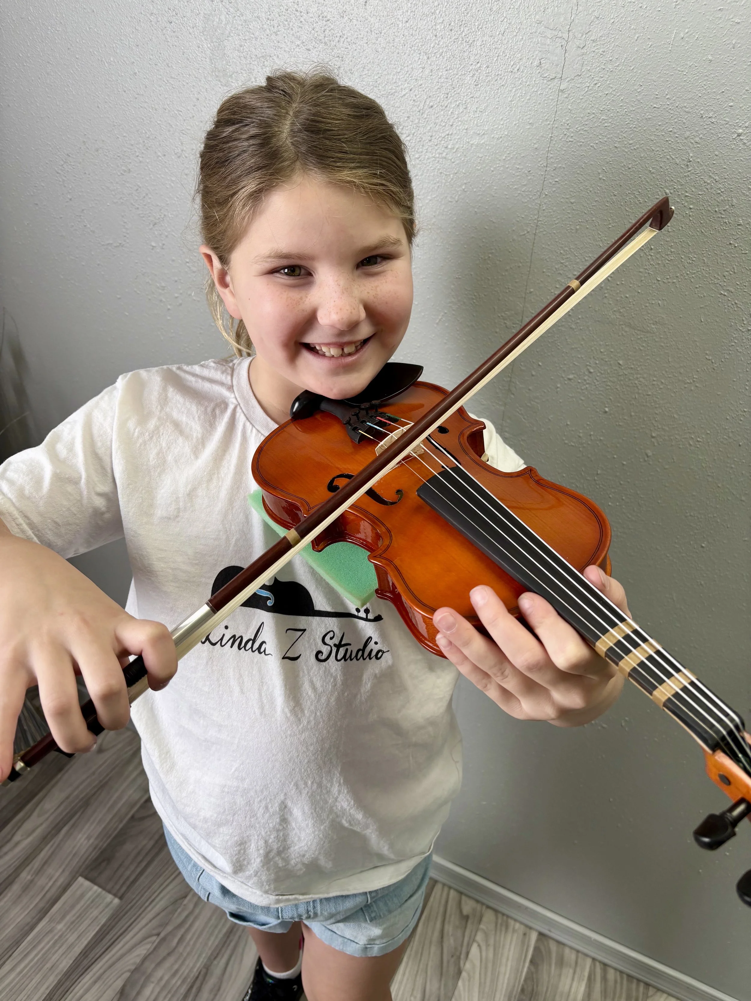 IMG_9236 Mia violin.jpg