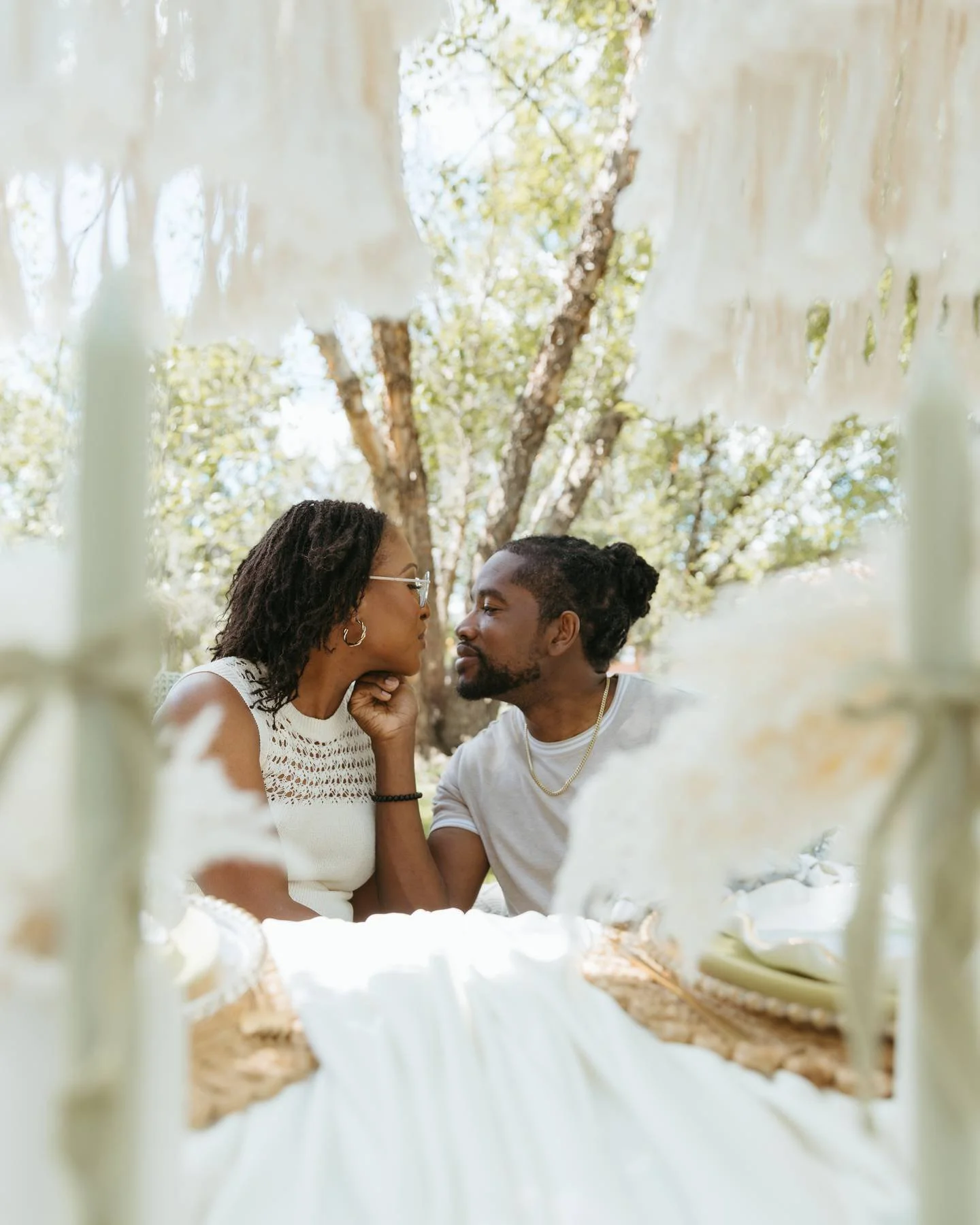 Couples Gender Reveal Picnic Photoshoot | Pampas Picnics