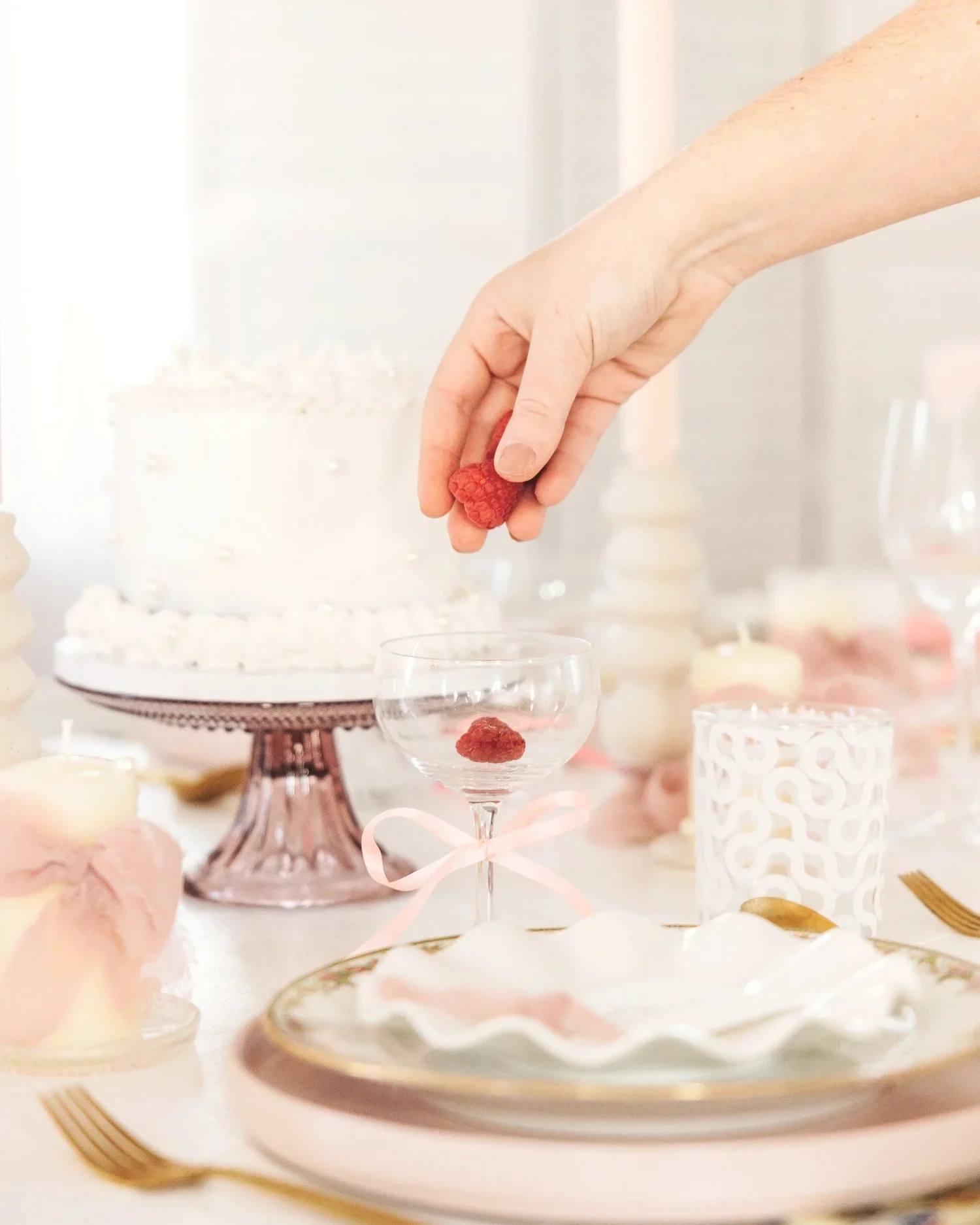 PATTERNED ROCKS GLASS.webp