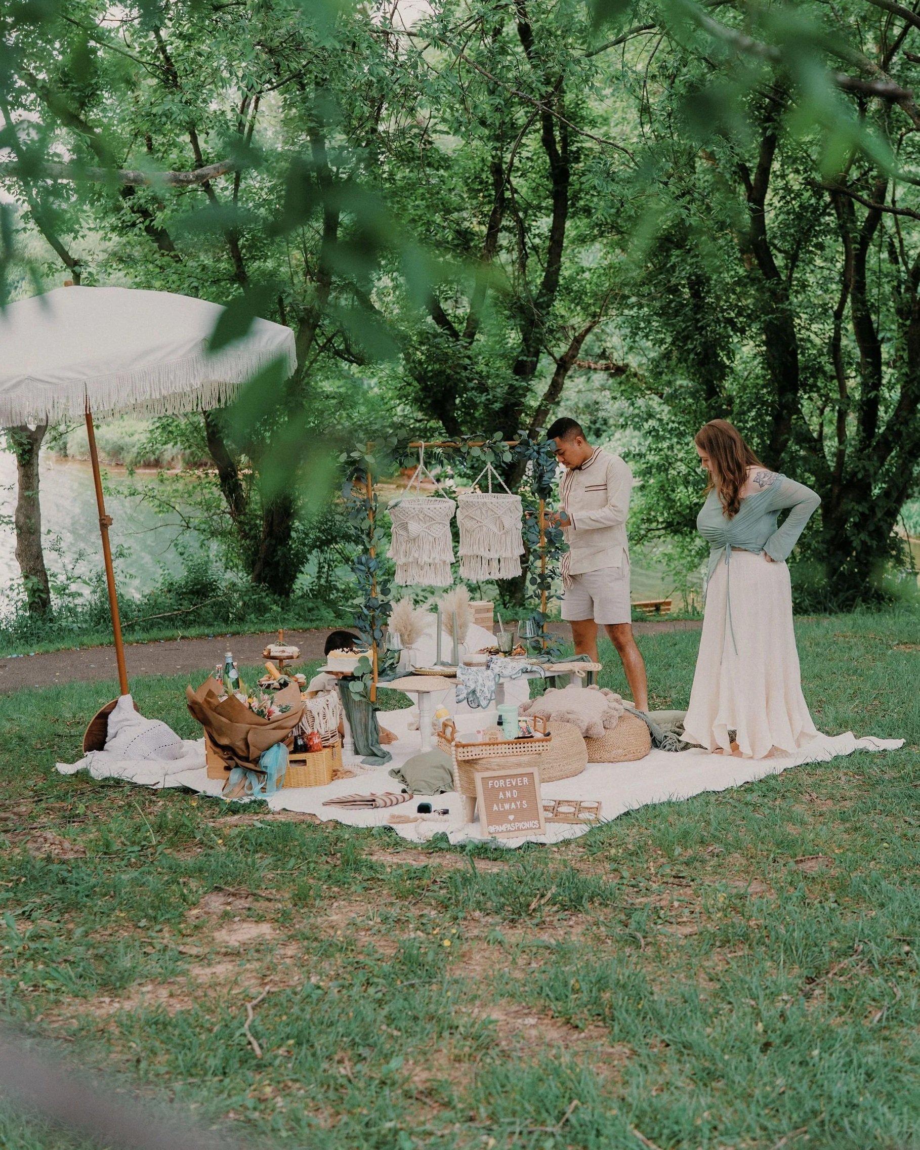 Boyds, Maryland, Gaithersburg, MD Proposal Picnic | Cedar and Sage luxury picnic overlooking Little Seneca Lake