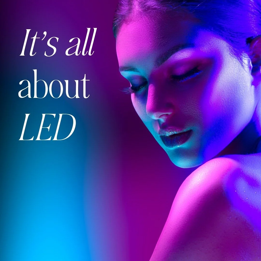 El tratamiento de luz LED tiene muchos beneficios para la piel. ⁠
⁠
Las luces de distintos colores representan diferentes longitudes de ondas que entran en la piel a diferentes profundidades, lo que significa que pueden ayudar a tratar diferentes pro