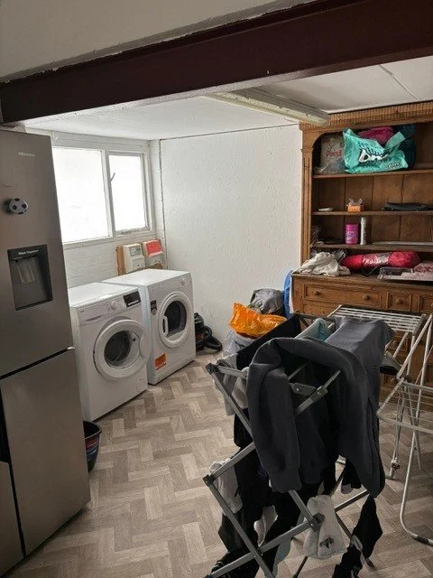 Curzon Rd laundry.jpg