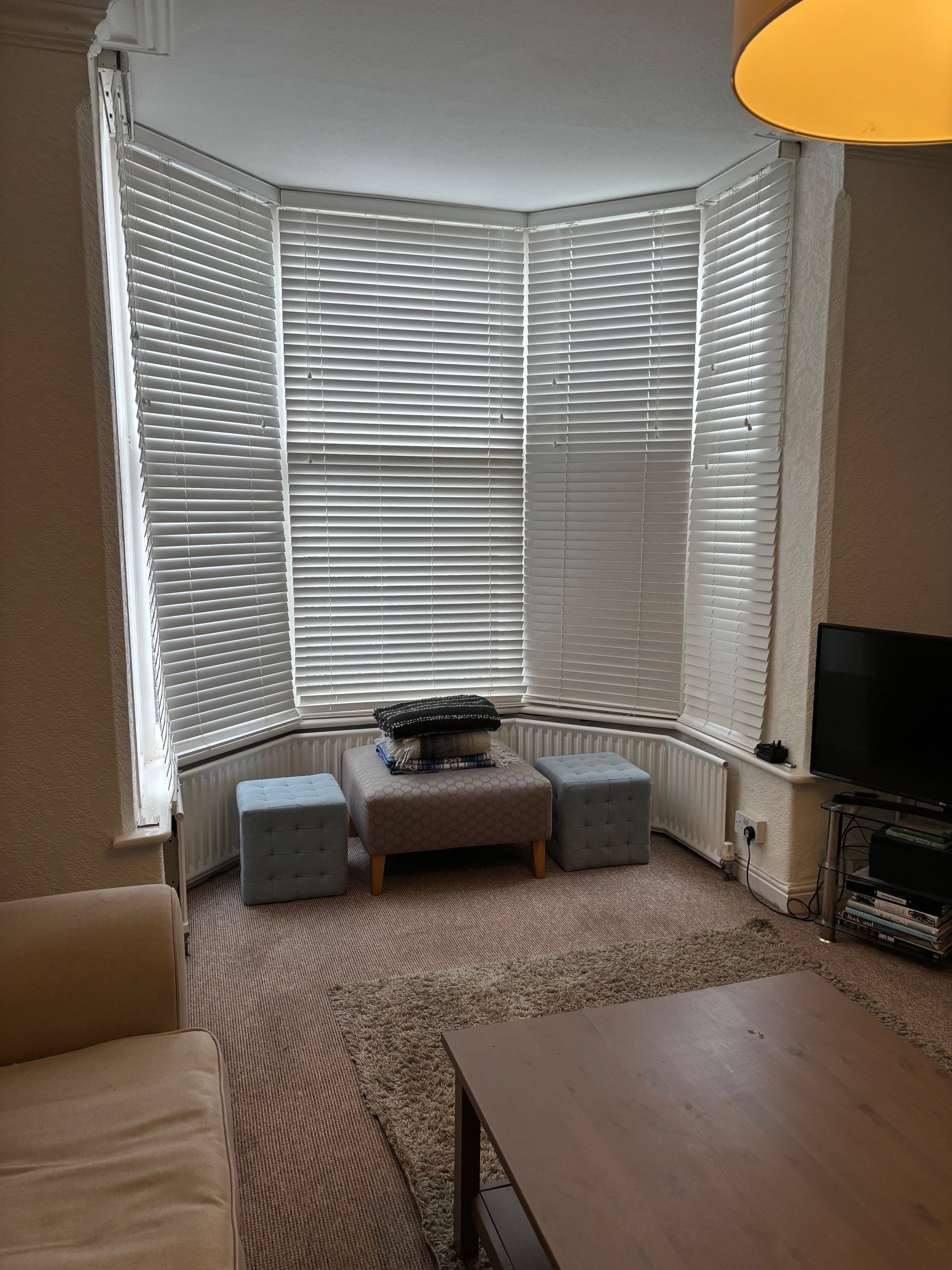 Curzon Rd main lounge.jpg