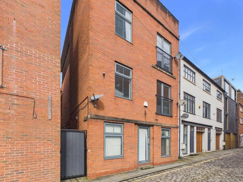 Premier Point - External 1.jpg