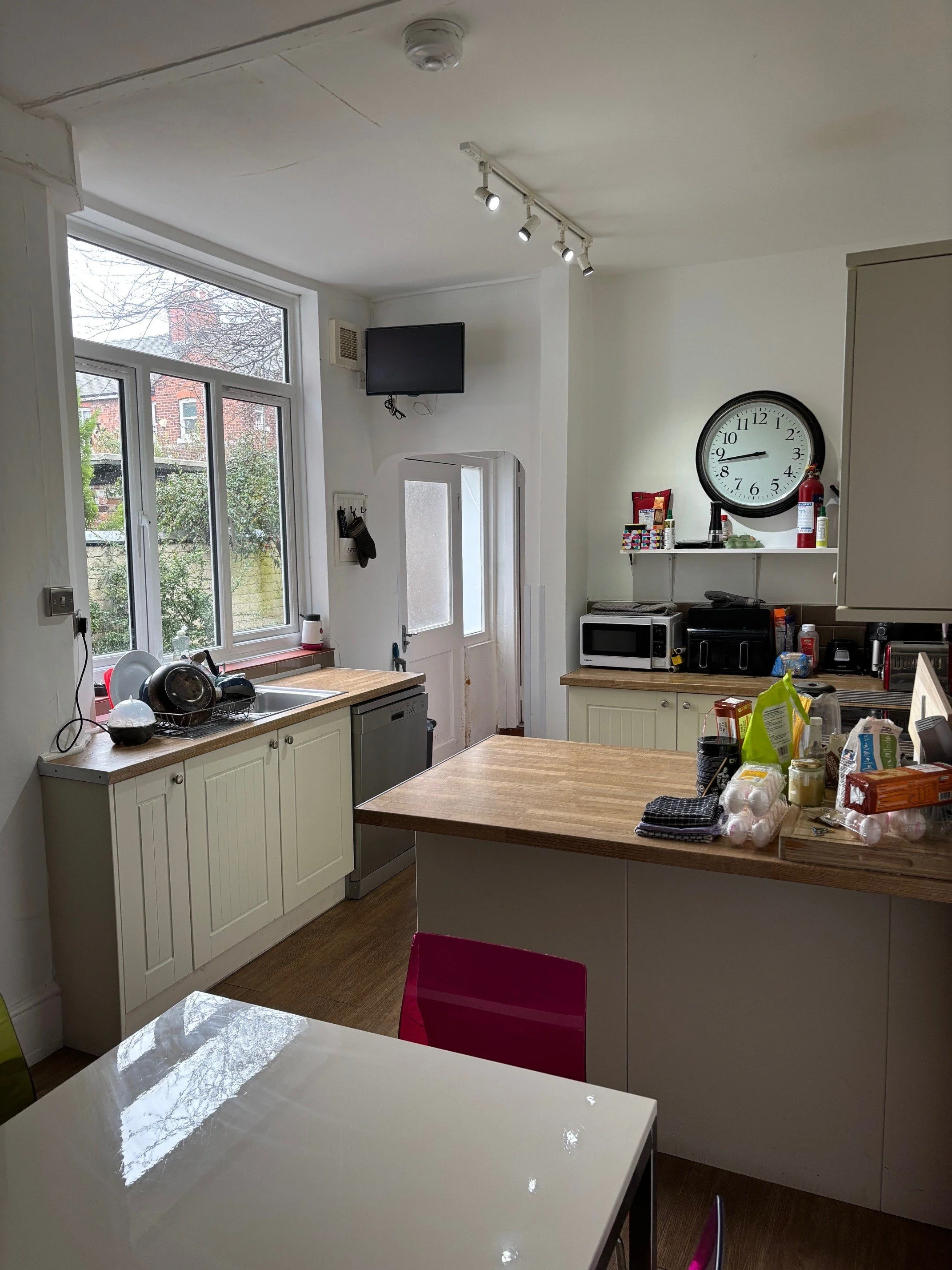 Curzon Rd Kitchen.jpg