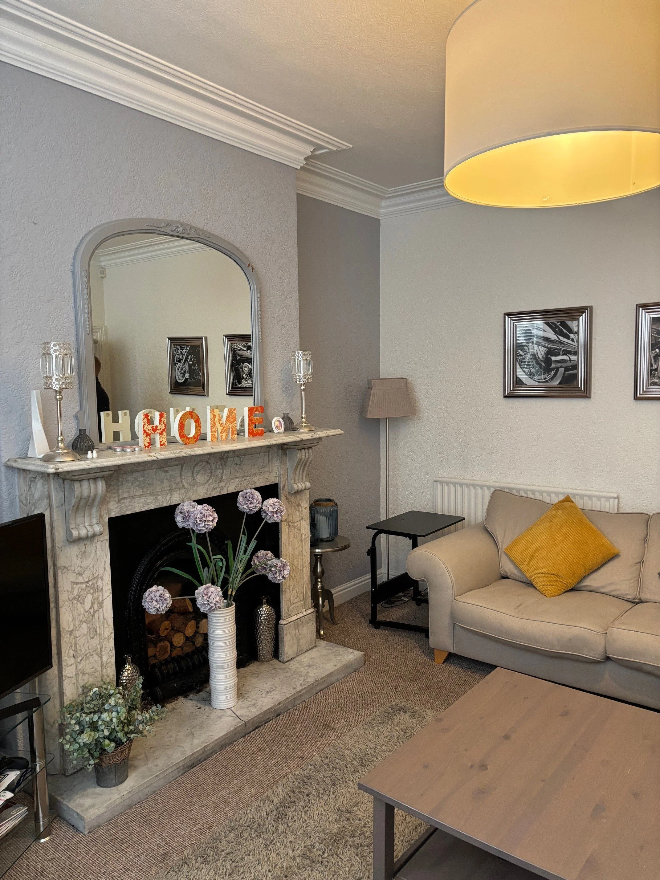 Curzon Rd main lounge1.jpg