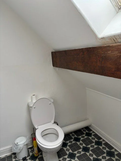 Curzon Rd WC.jpg