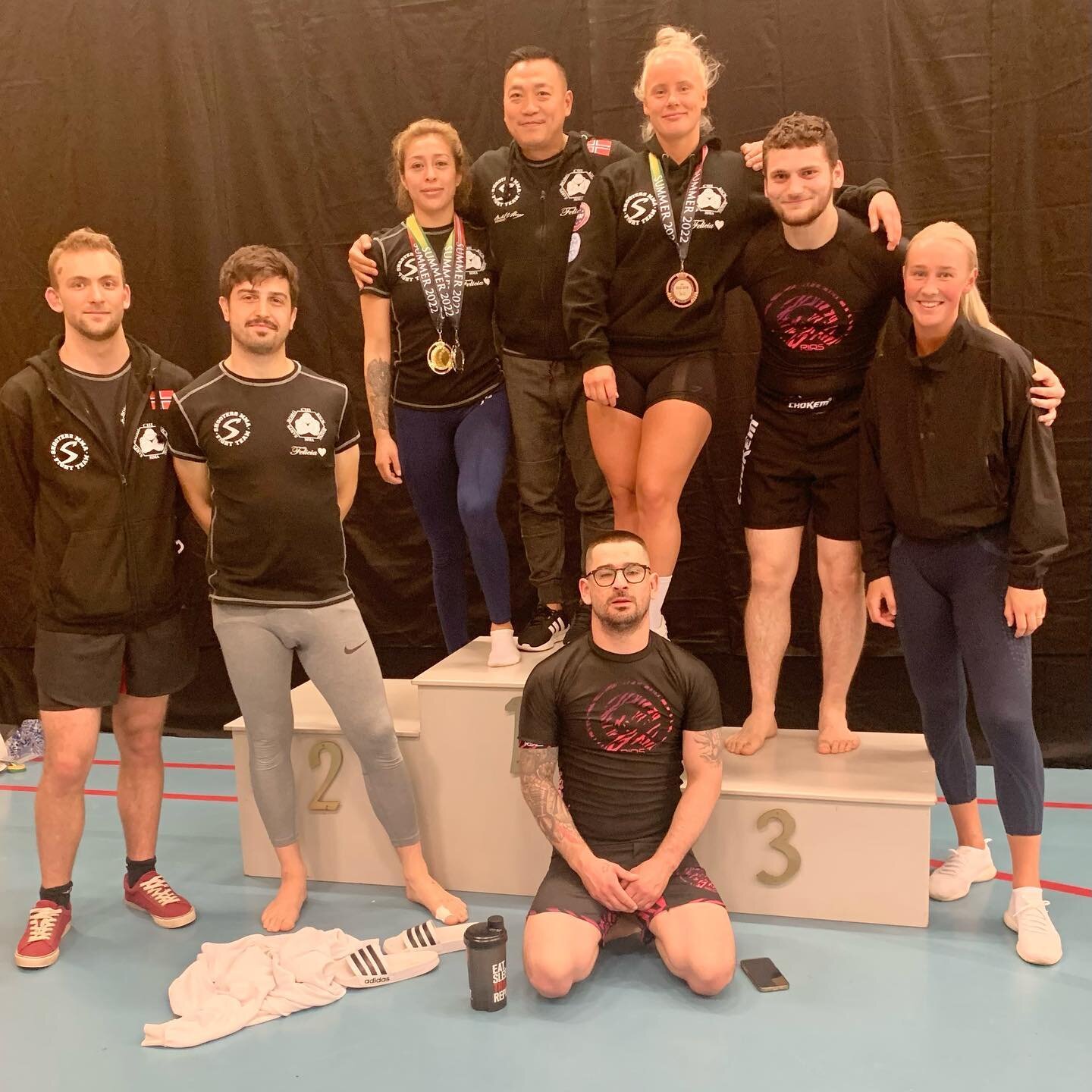 RESULTAT OSLO OPEN BJJ SUMMER 2022

Women 🦸&zwj;♀️:
-Isabel Luna Dominguez  fight p&aring; finaleplass, men dessverre ble det s&oslash;lv🥈 pga hun tok en slam p&aring; motstander😂🤭. Luna var ikke forn&oslash;yde p&aring; resultatet sin og hun mel