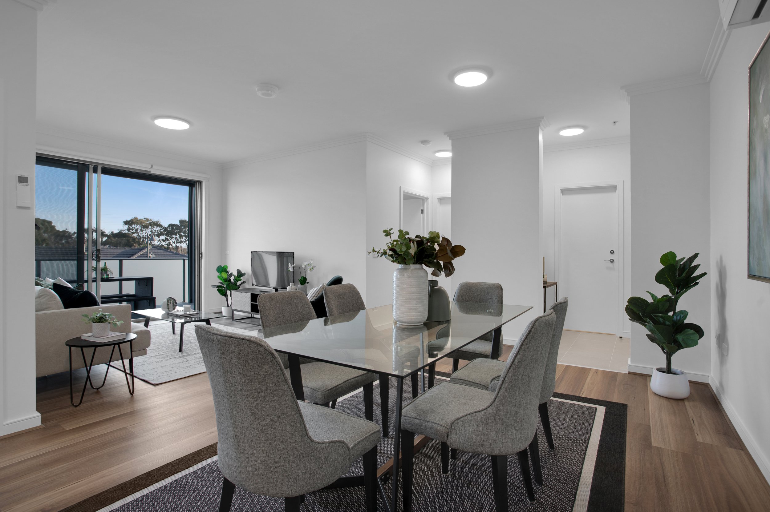 APT 190 - DINING AREA.jpg