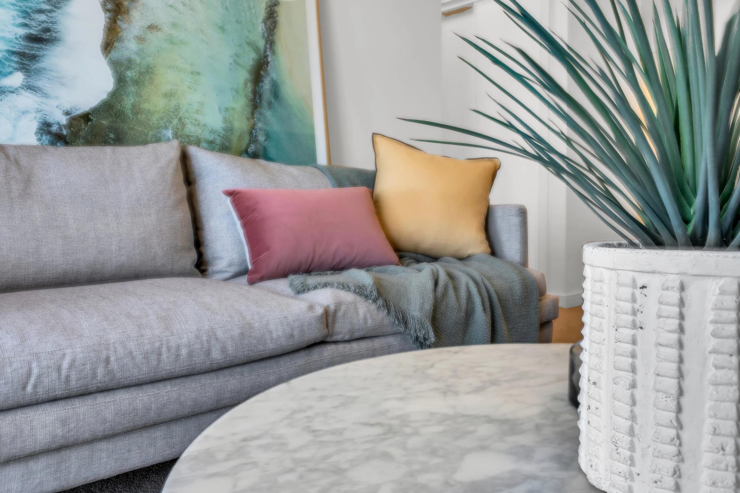 Lounge close up.jpg