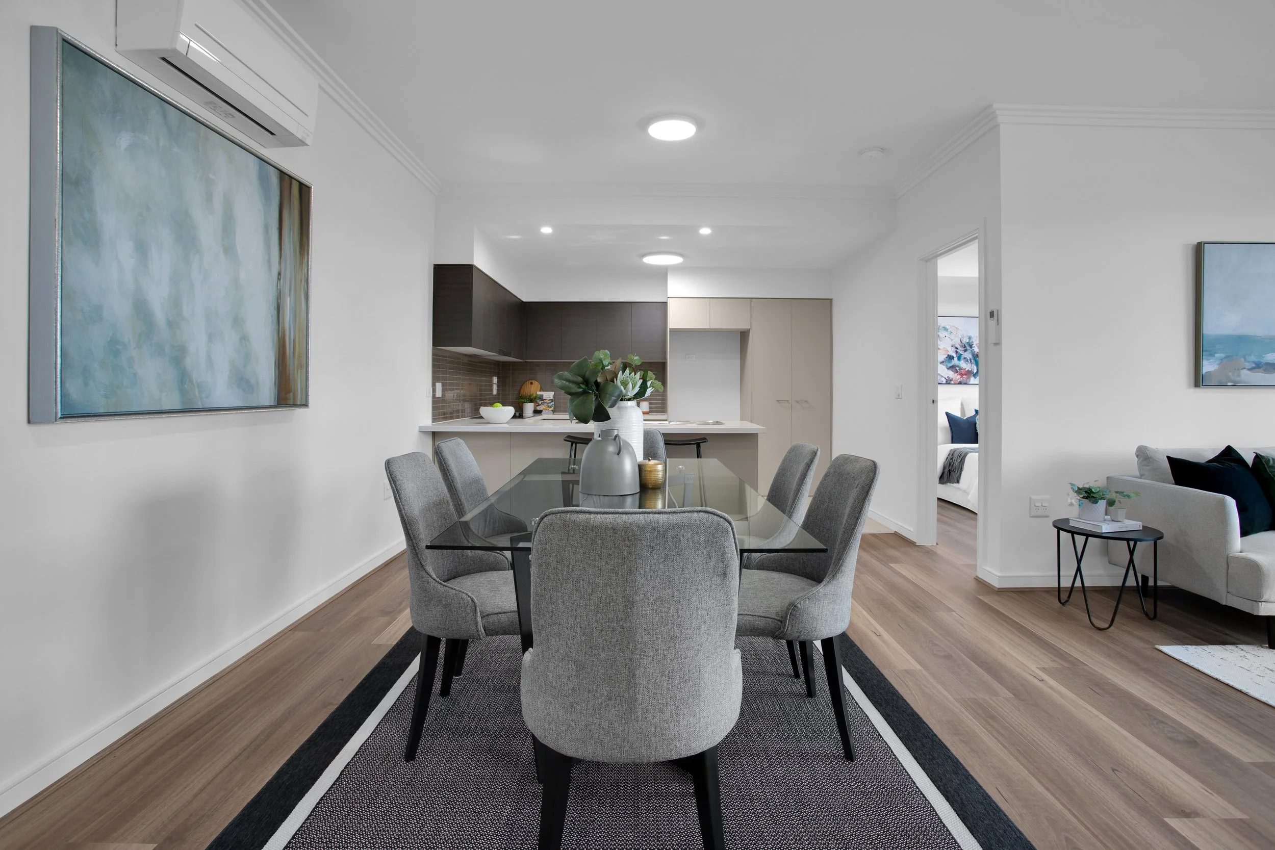 APT 190 - DINING .jpg