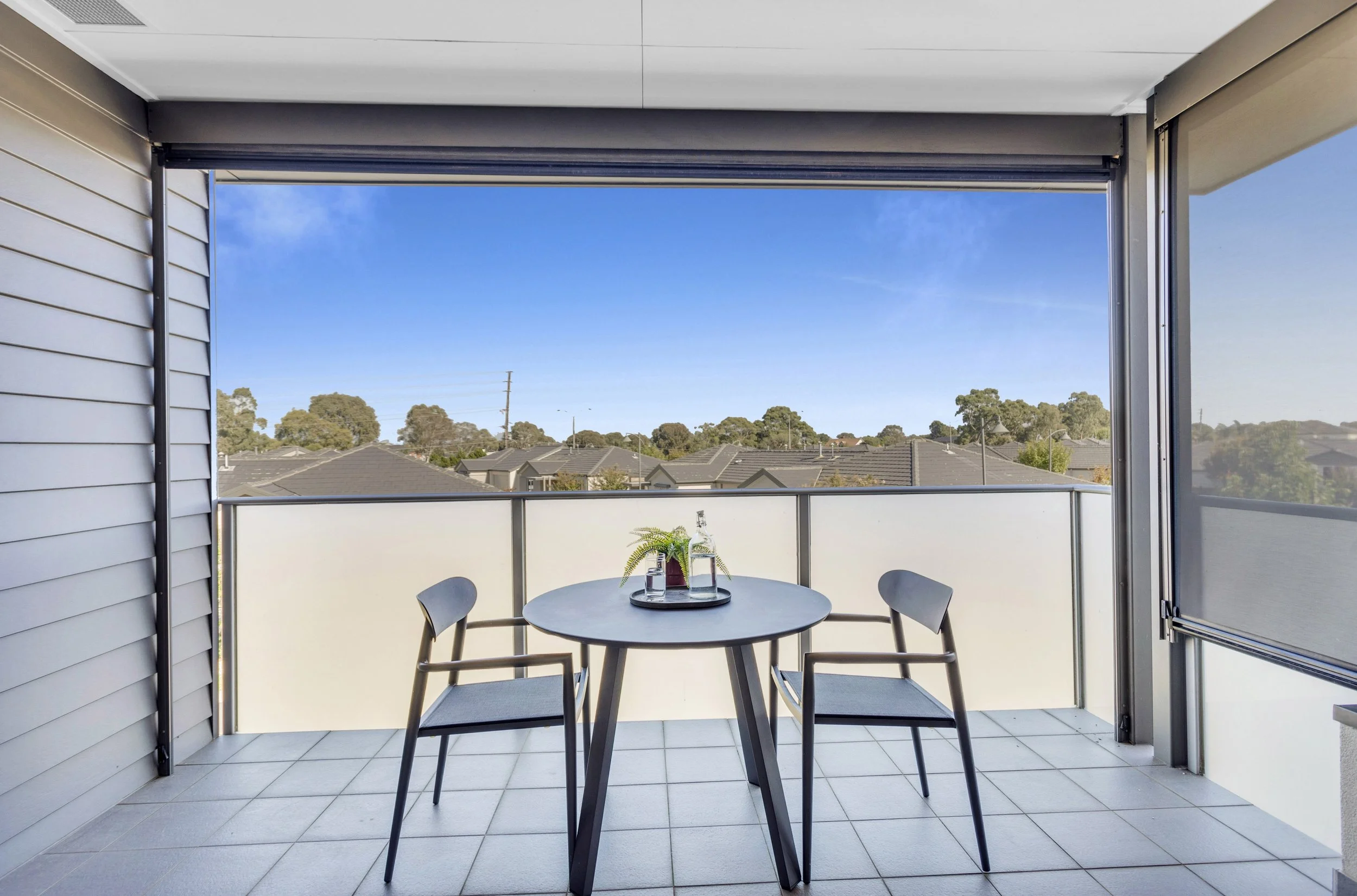 apt 184 - balcony 1.jpg