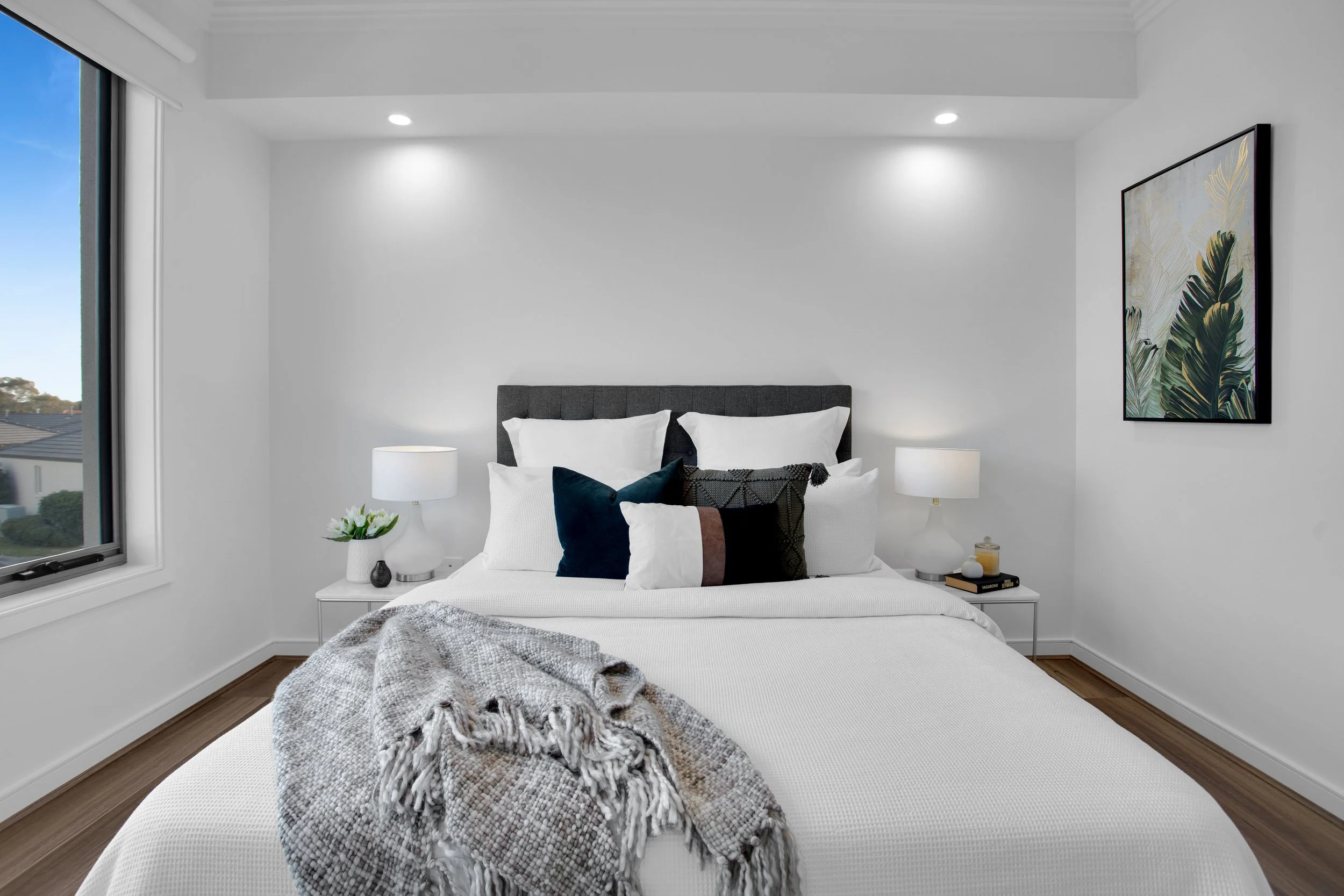 APT 190 - BEDROOM.jpg