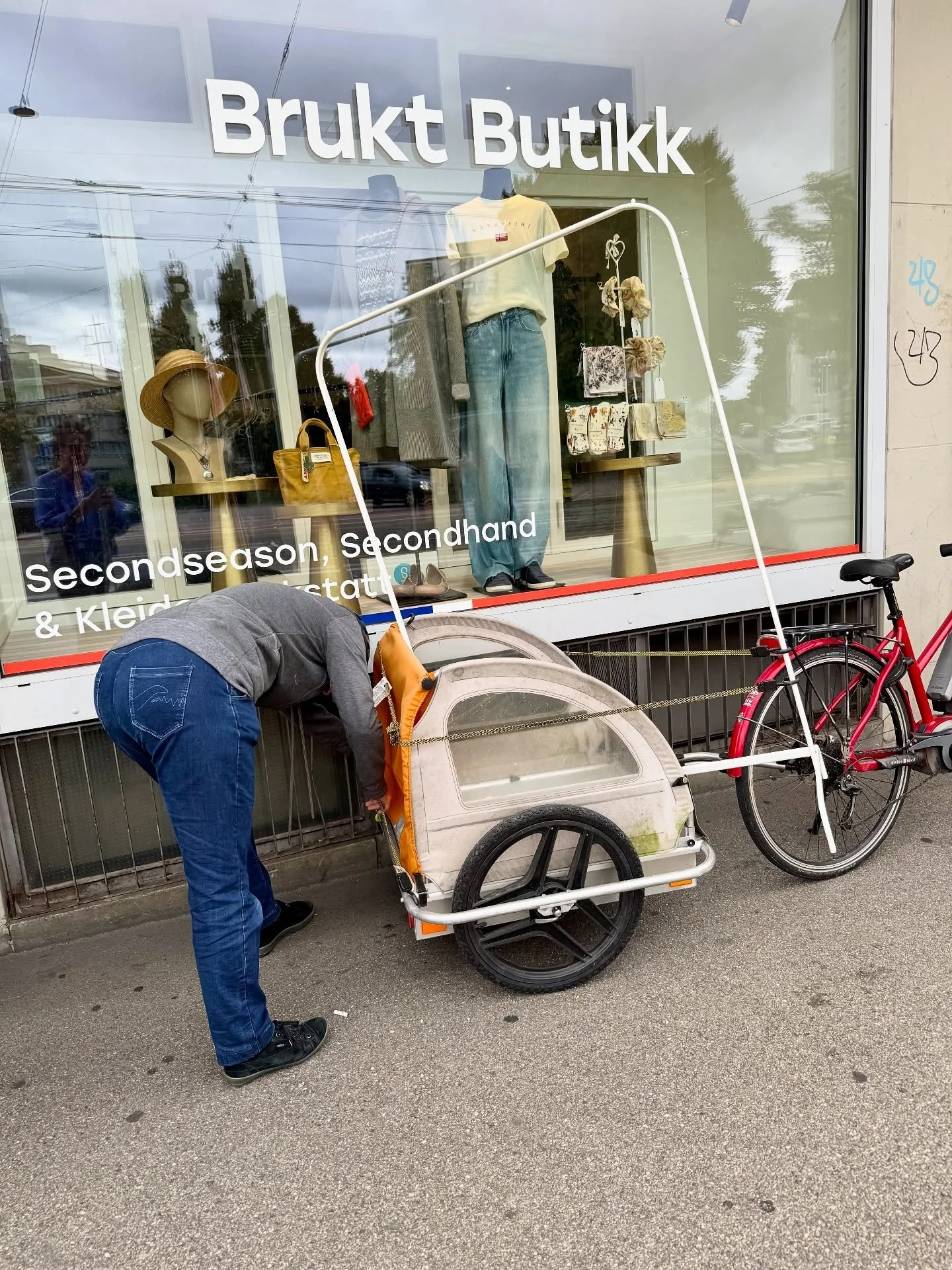 🚴🏼&zwj;♀️Mit dem E-Bike gehen wir morgen an den Flohmarkt in Seebach. 

🚴🏼&zwj;♀️Mehr Nachhaltigkeit&hellip;g&ouml;ht wie n&ouml;d. 

#flohmarkt 
#seebach 
#z&uuml;richnord 
#spasshaben