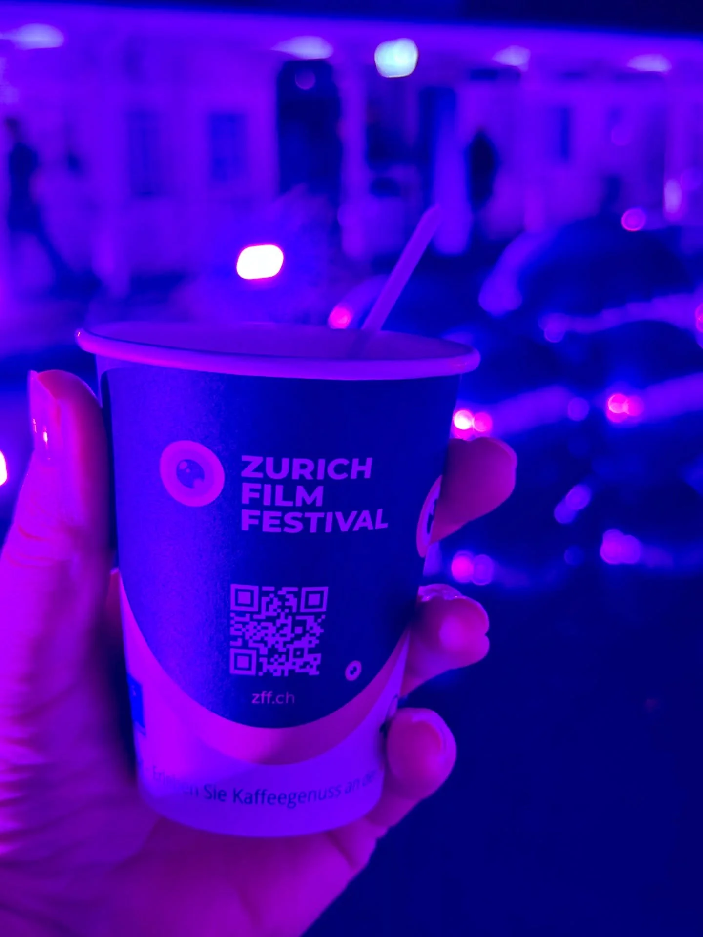 Sch&ouml;n war&rsquo;s&hellip;.
Wirkt noch nach 💖🎥🍿🎬

@zurichfilmfestival 
@barfussbar_zuerich