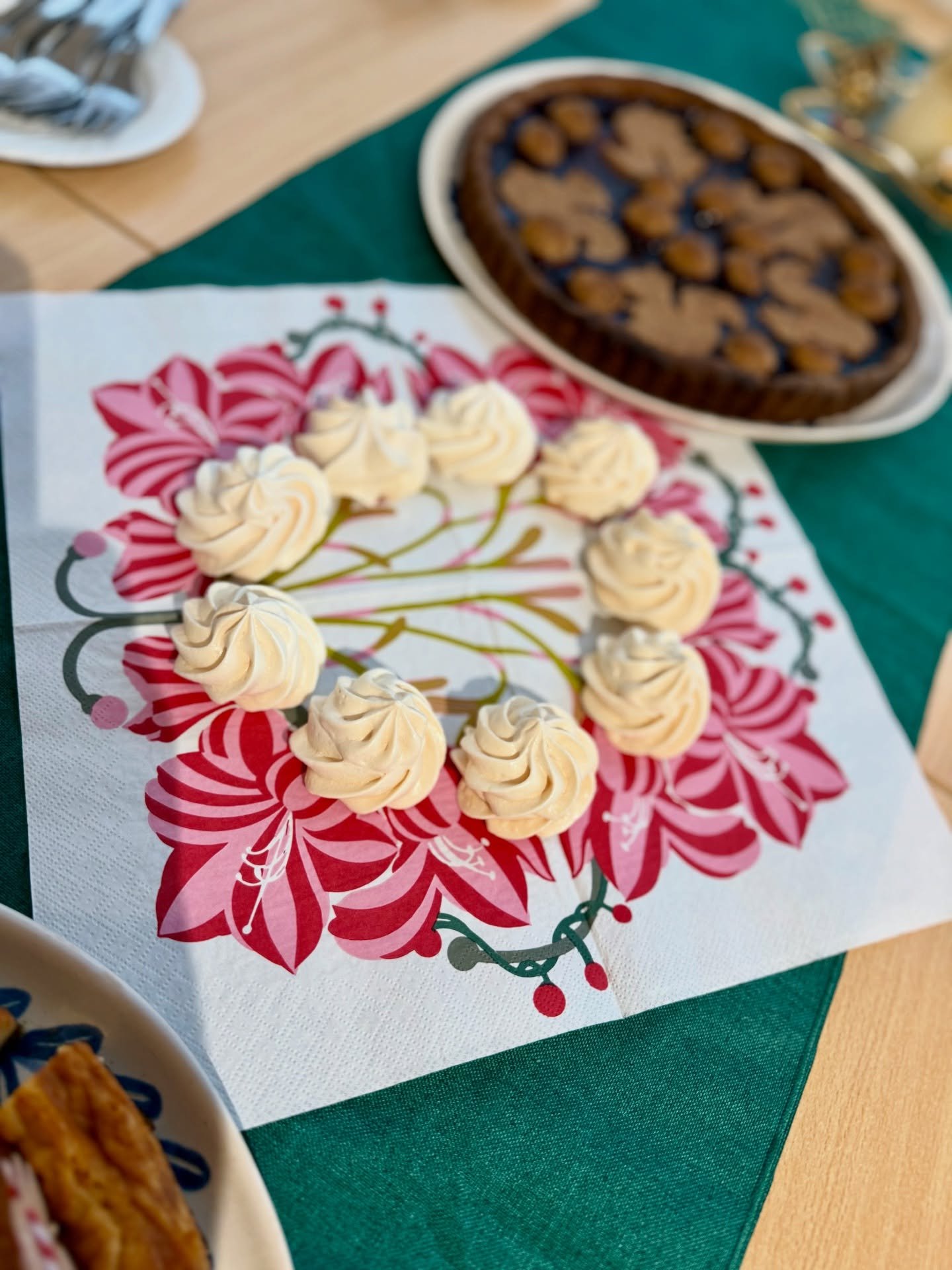 ✨Ich liebe es wenn aus guten Gespr&auml;chen in meiner Butikk was sinnvolles daraus entsteht. 

&hellip; und so sieht es dann aus.

✨Ein ganz lieber Mensch h&uuml;tet meine Butikk, damit ich mit frisch gebackenen Kuchen eine Stammkundin besuchen darf