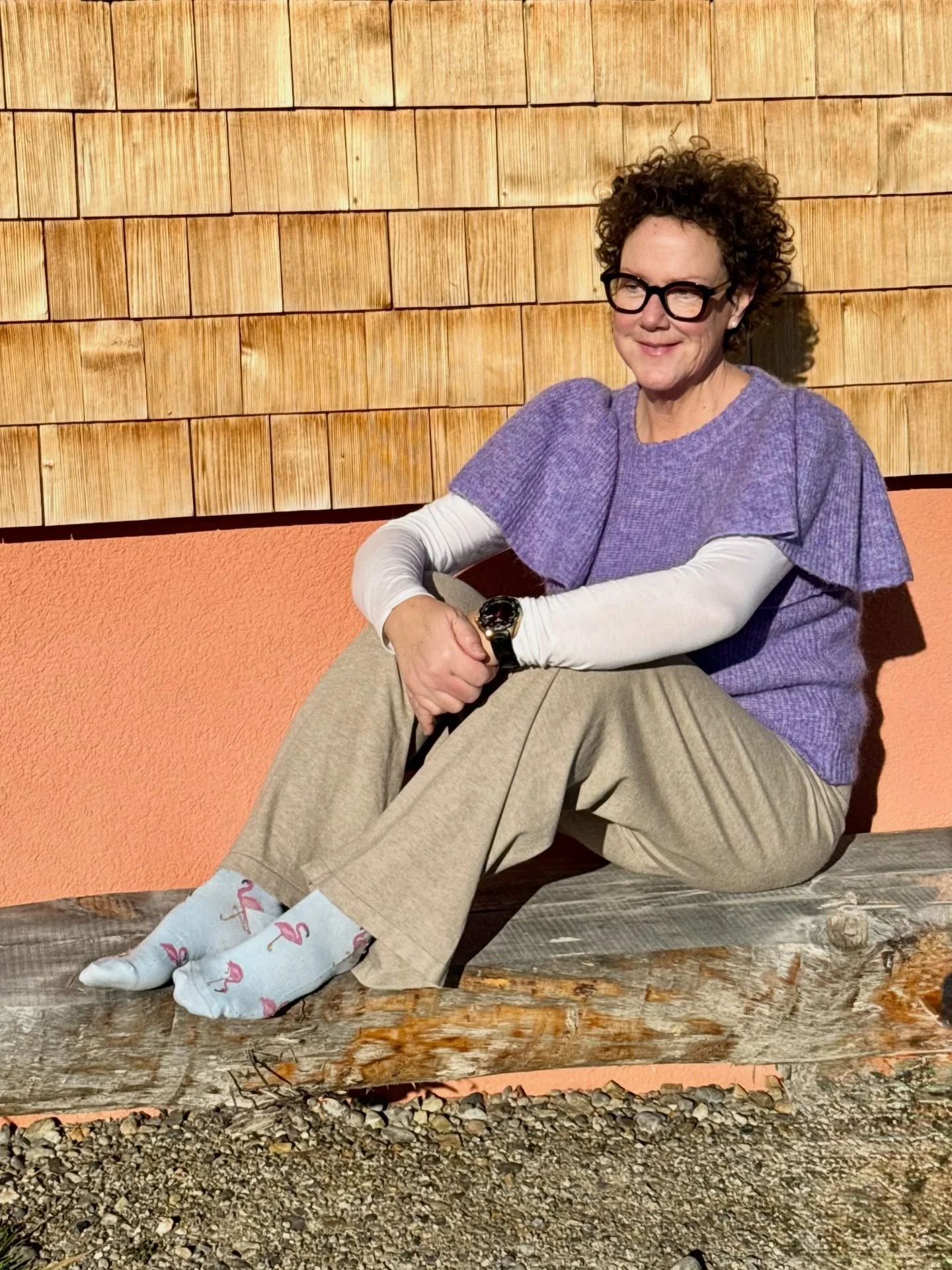 Zwischen den letzten Tagen des alten Jahres liegt eine besondere Stille.
Die Natur atmet langsamer, die Zeit scheint weicher zu werden.
Ein Moment, um stehenzubleiben, loszulassen und dankbar zur&uuml;ckzuschauen.
🤗🤗🤗
Ich nehme mir diese Ruhe bewu