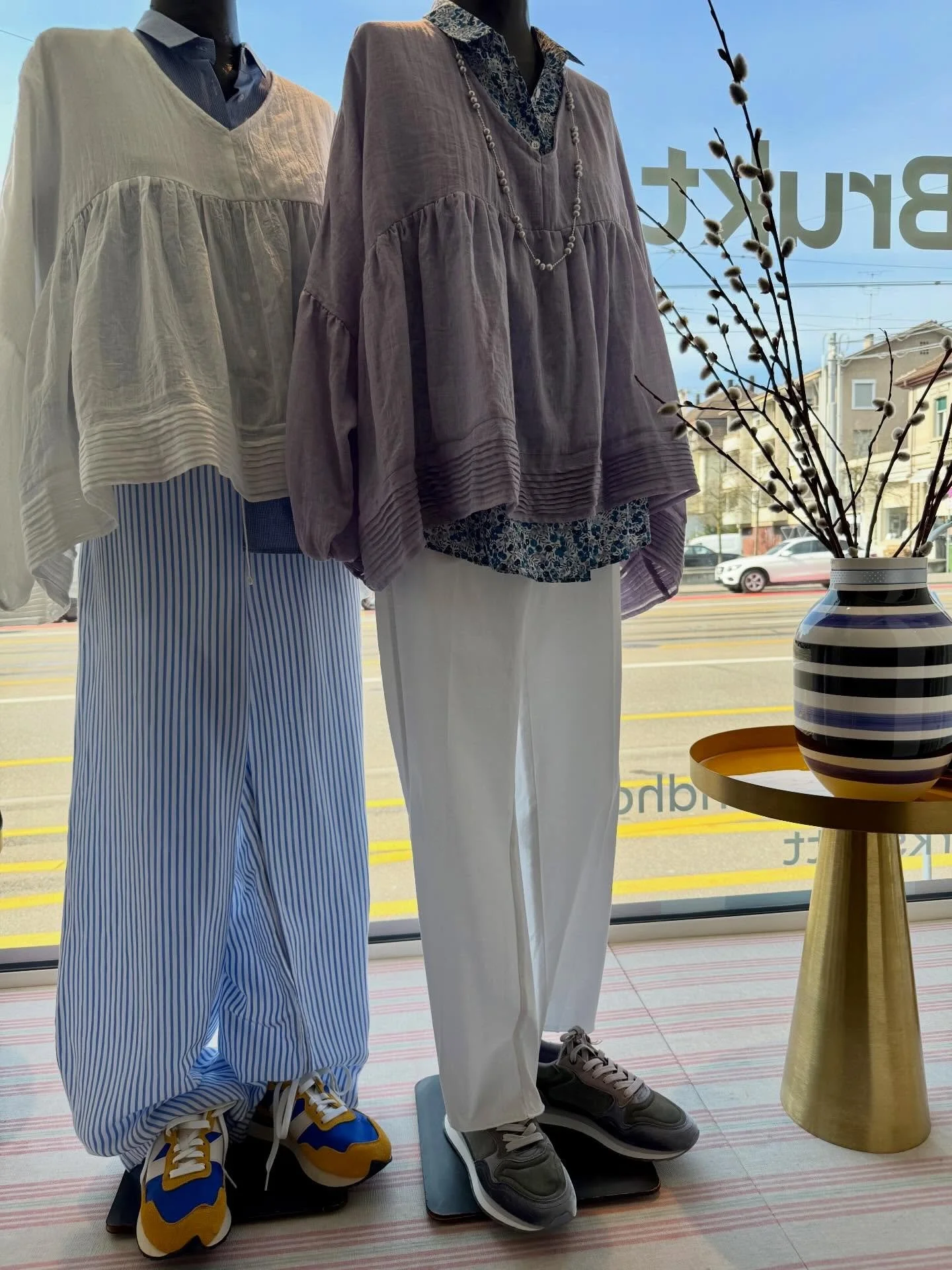 Tr&auml;gst du Kleidergr&ouml;&szlig;e XL oder XXL❓
😊😊😊
Magst du fr&uuml;hlingshafte Kleider und legst dabei Wert auf Nachhaltigkeit❓
😊😊😊
Dann lohnt es sich, um vorbeizuschauen.
Fr&uuml;hling und wundersch&ouml;ne Kleidungsst&uuml;cke sind da.
