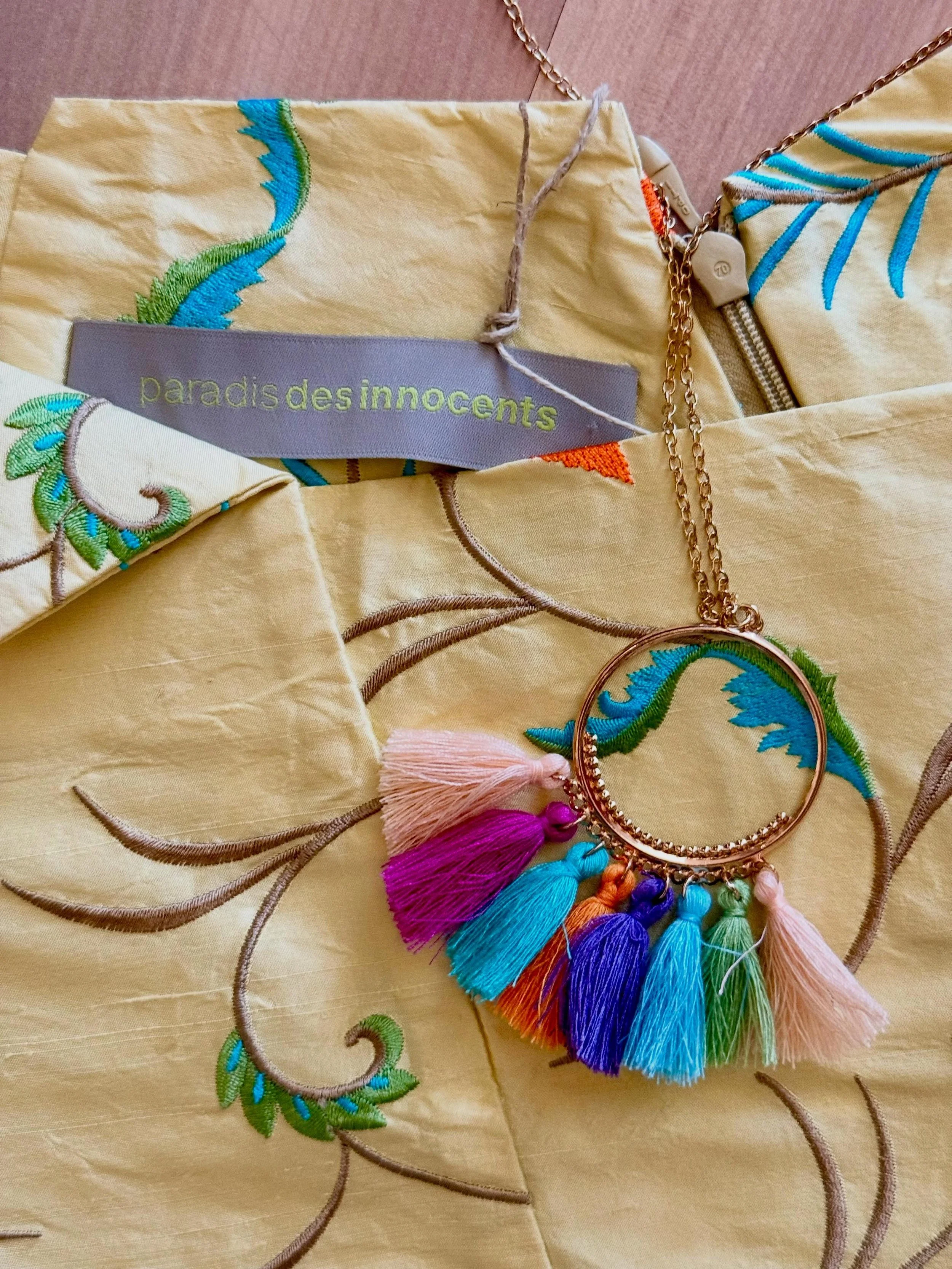 Wenn so ganz besondere Lieblingsst&uuml;cke den Weg zu mir finden, wie dieser gelbe Seidenrock, dann tanzt meine Kreativit&auml;t und es entstehen Kombinationen.
💛✨💛
Genau deshalb liebe ich Secondhand so sehr&hellip;Jedes St&uuml;ck bringt seine ei
