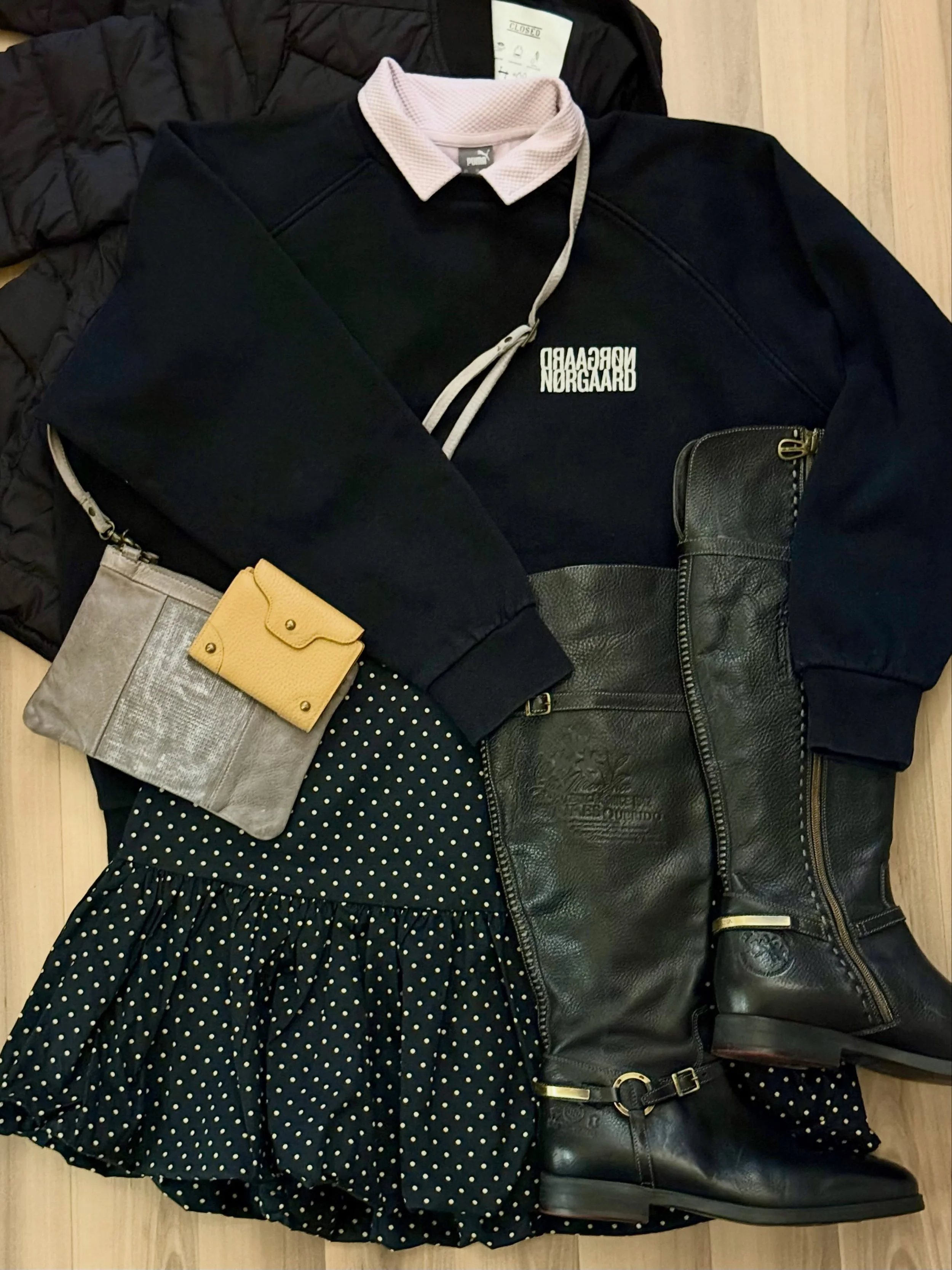 Starten wir doch einfach mal ganz gestiefelt in die neue Woche❗️

Mit guter Laune im Gep&auml;ck.
Auf eine wunderbare neue Woche.

👢Nigelnagel neu ❗️
Gr&ouml;sse 40 /250,-
Marke La Martina