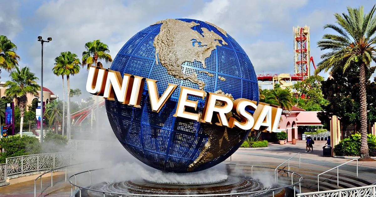 Steven Spielberg nous fait visiter les Studios Universal à Los Angeles